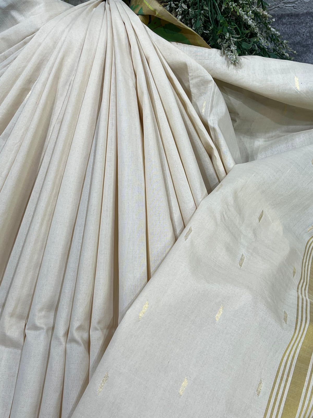 IVORY COTTON PURE HANDLOOM PAITHANI SAREE