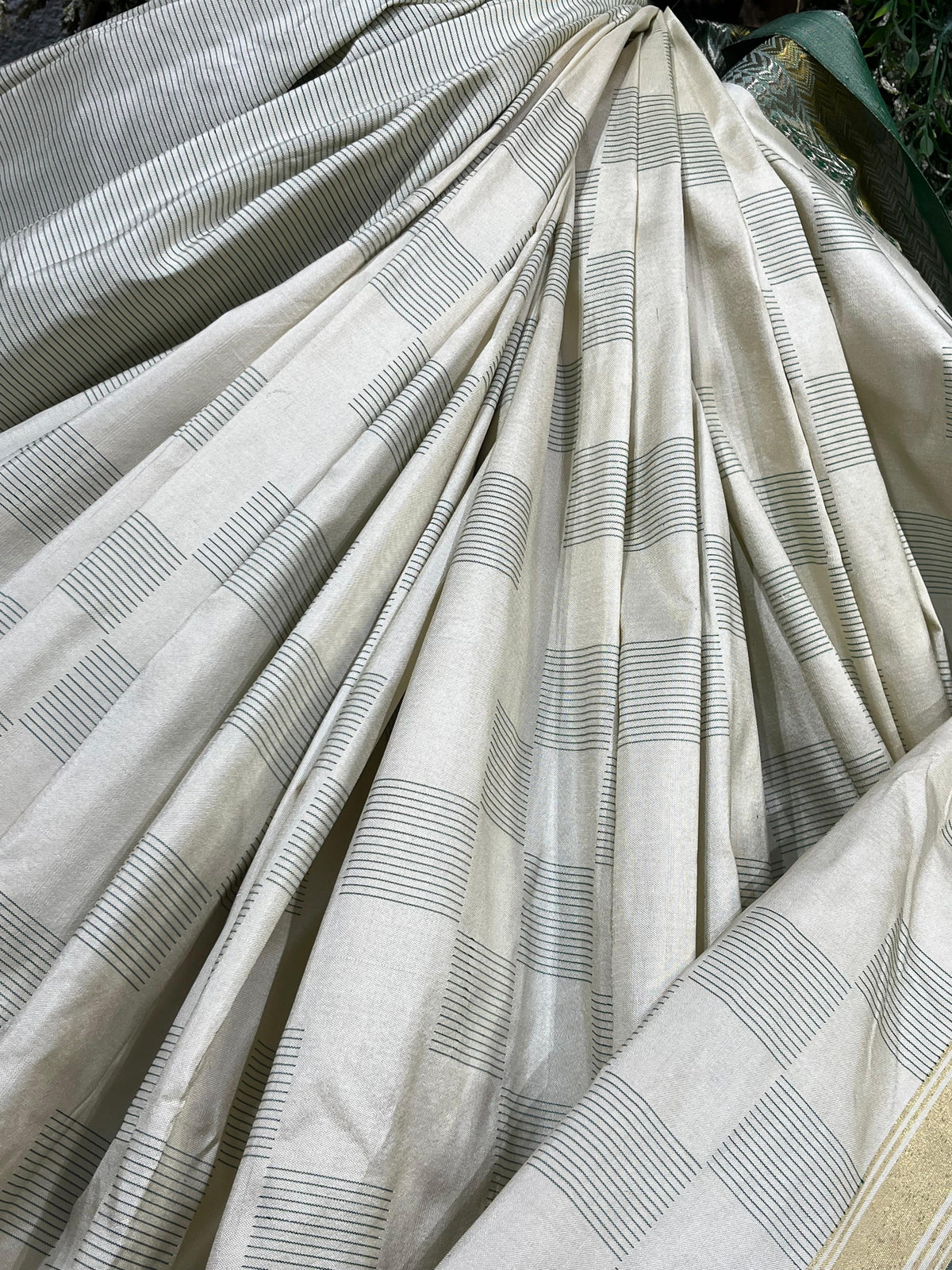 IVORY SILK PURE HANDLOOM PAITHANI SAREE