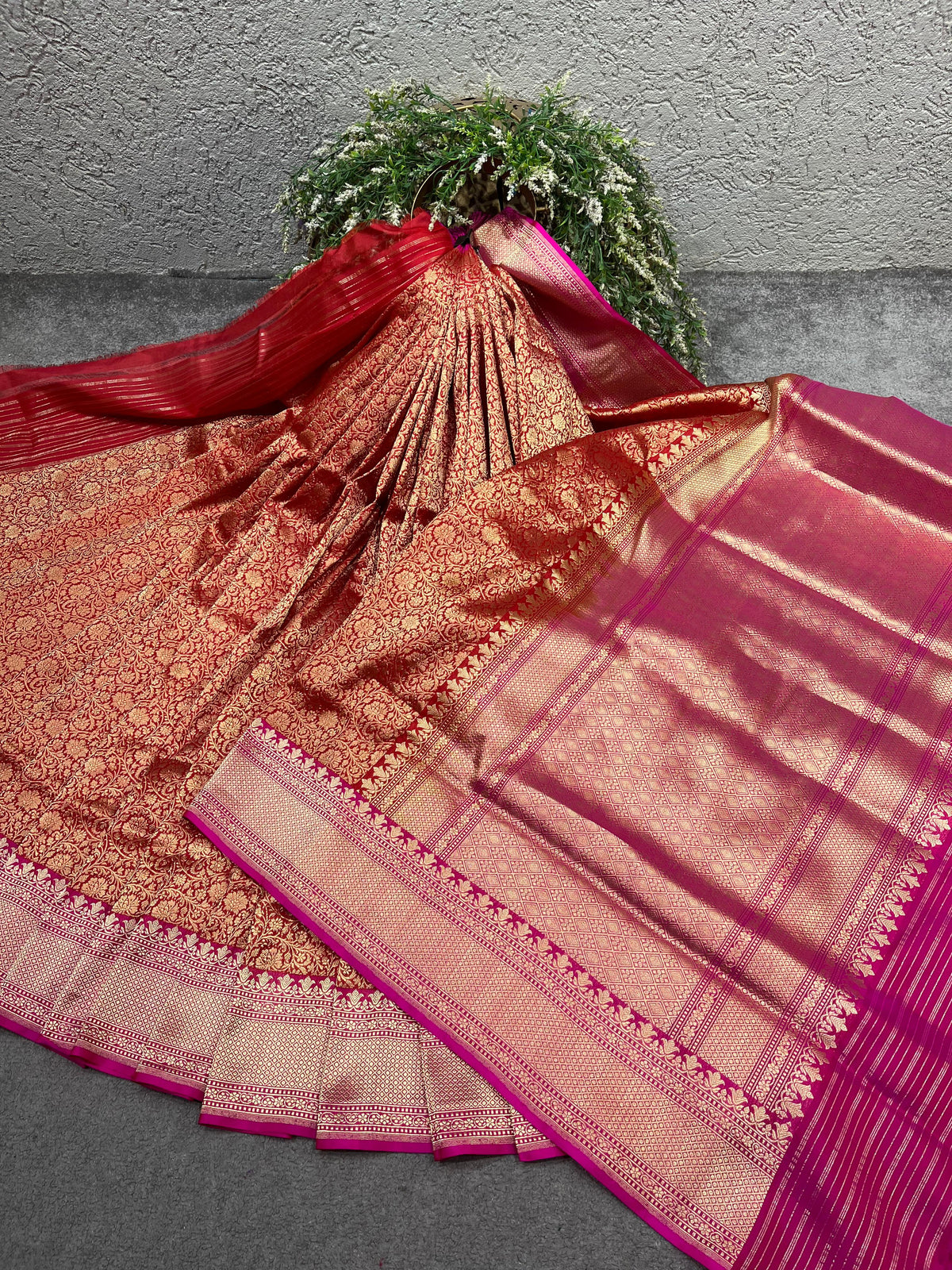 RED TISSUE PURE HANDLOOM BANARASI SAREE