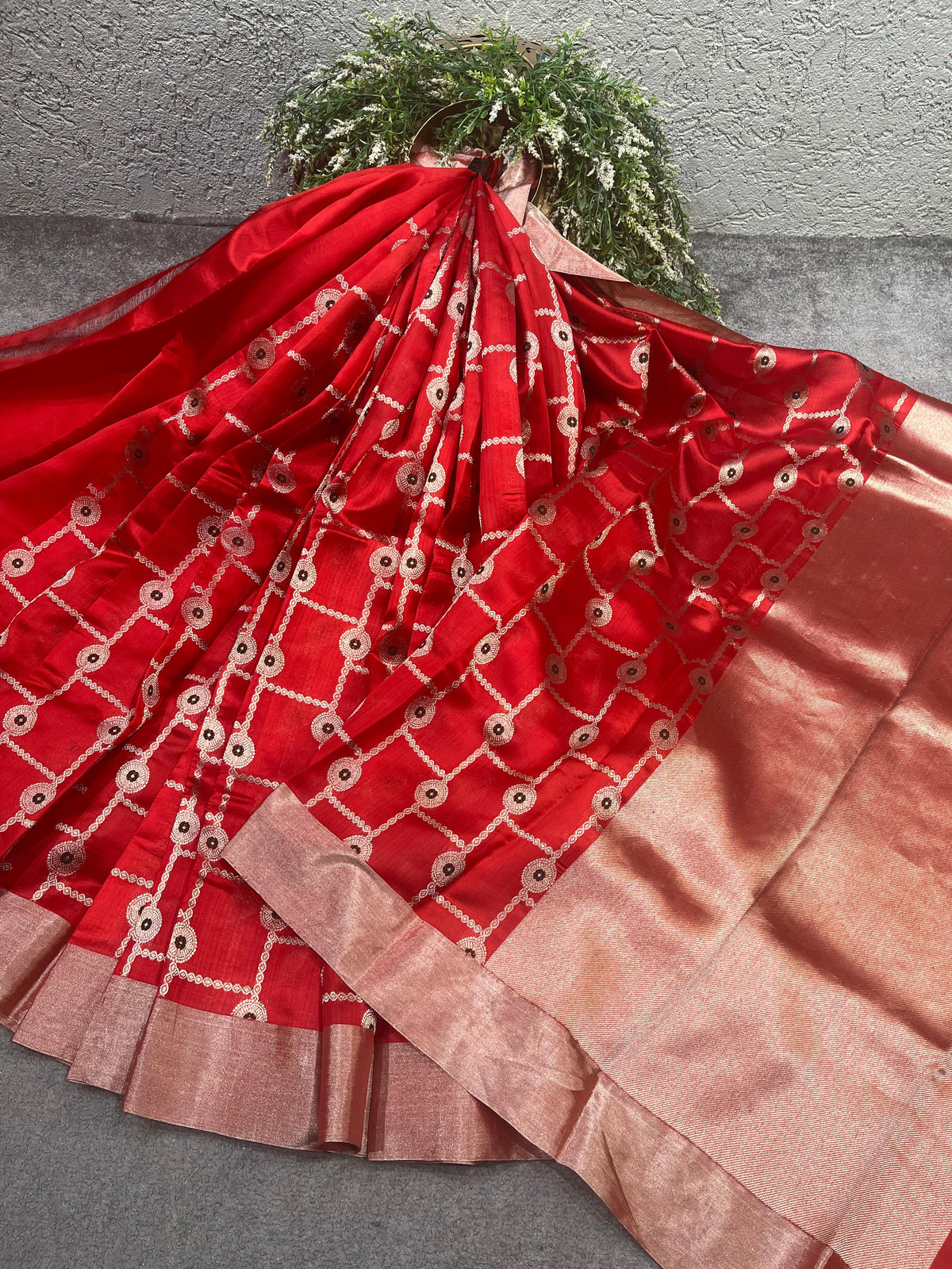 RED MUSHROO SILK PURE HANDLOOM CHANDERI SAREE