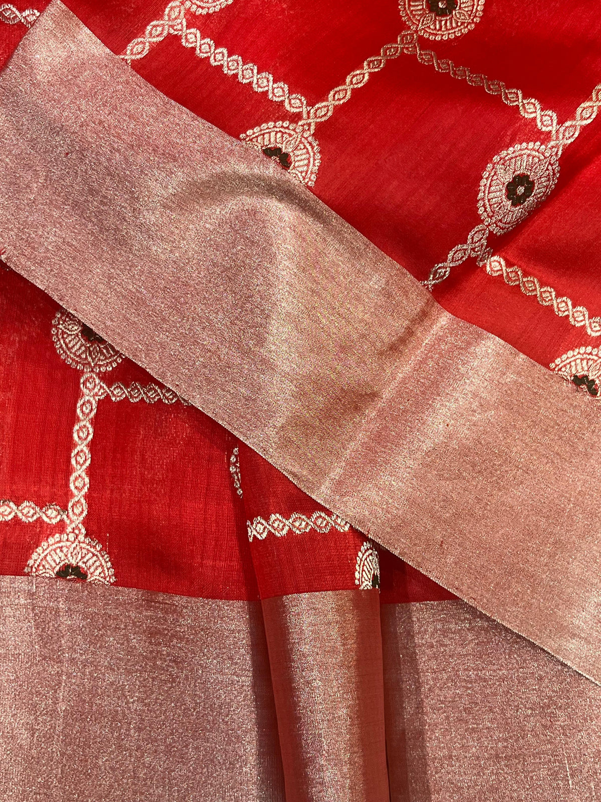 RED MUSHROO SILK PURE HANDLOOM CHANDERI SAREE