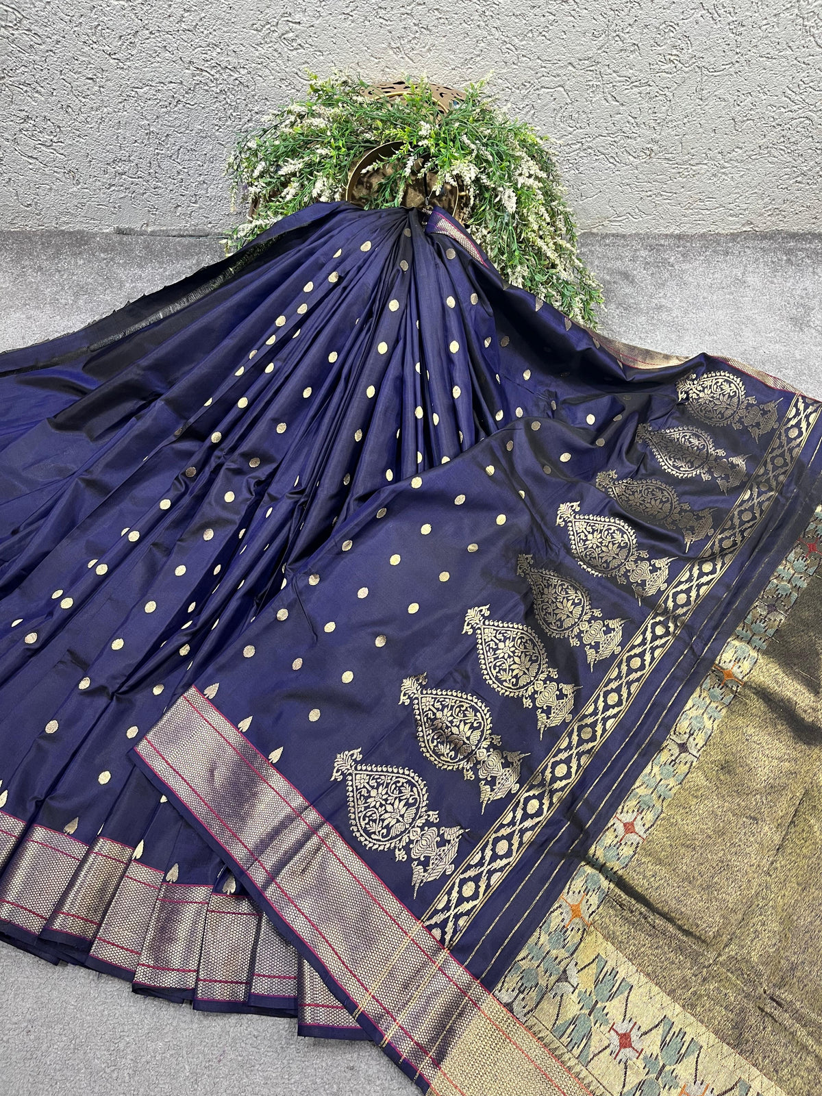 NAVY BLUE PURE HANDLOOM MULBERRY SILK SAREE
