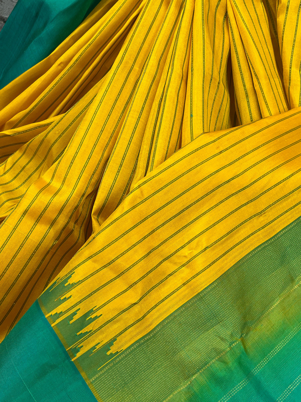 YELLOW SILK PURE HANDLOOM GADWAL SAREE