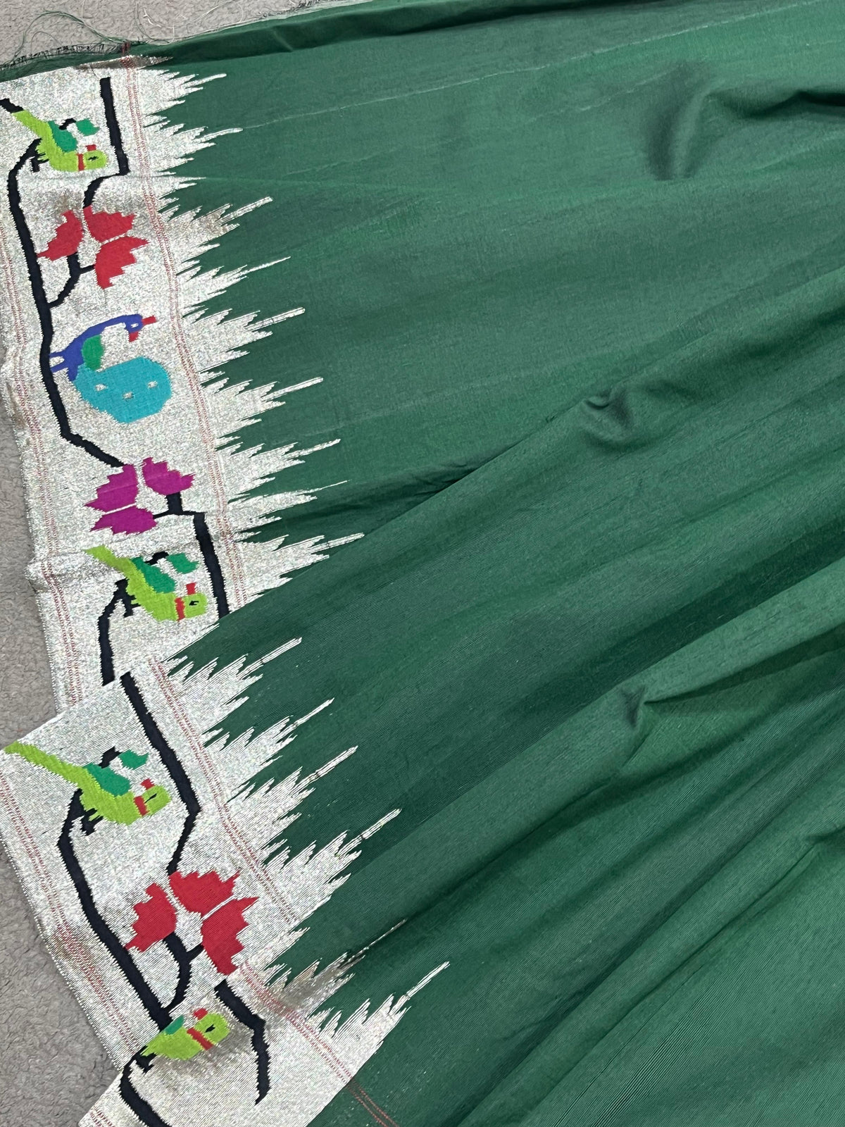 GREEN COTTON PURE HANDLOOM PAITHANI SAREE