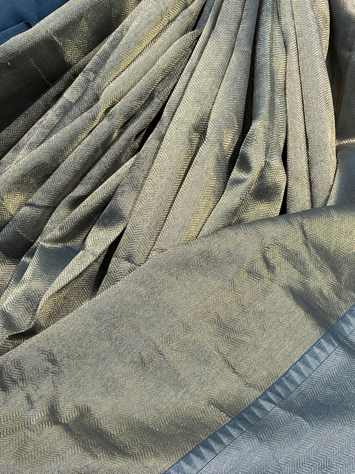 GREY PURE HANDLOOM CHANDERI SAREE