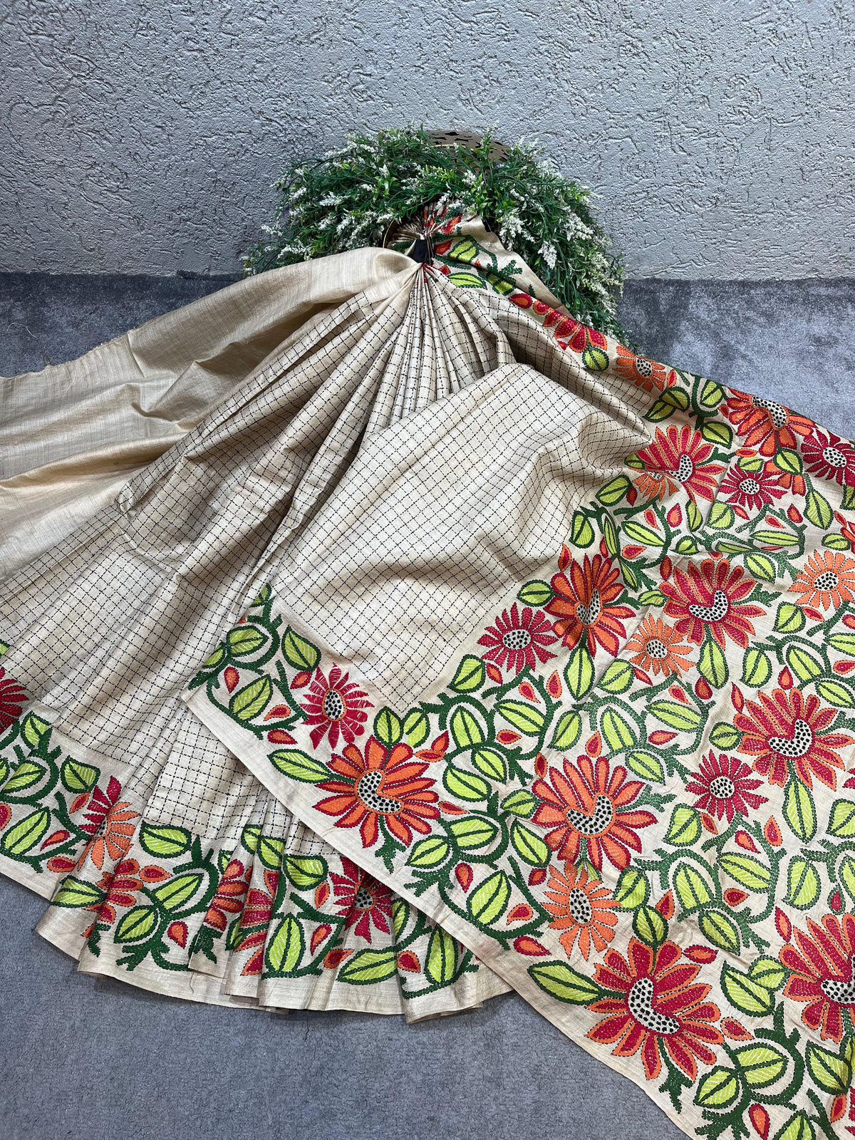 CREAM TASSAR PURE HANDLOOM KANTHA EMBROIDERY SAREE