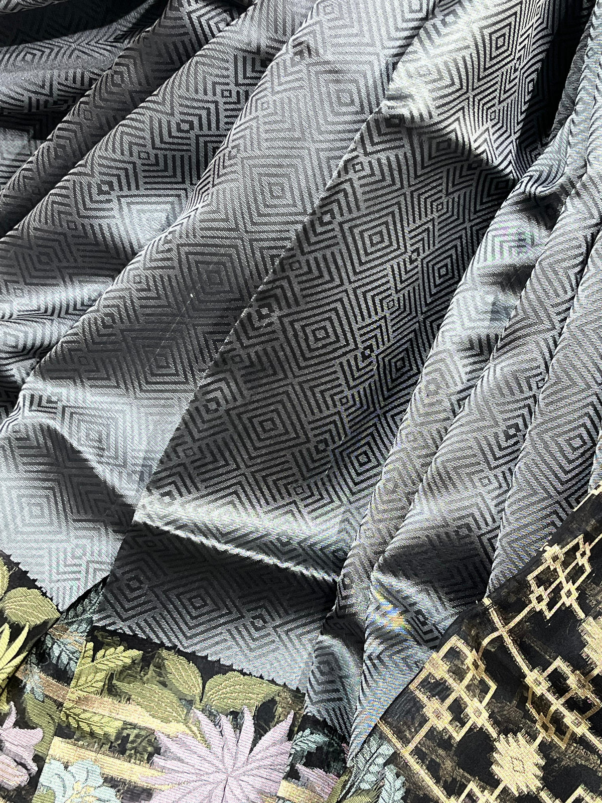 GREY KORA SILK PURE HNADLOOM BANARASI SAREE