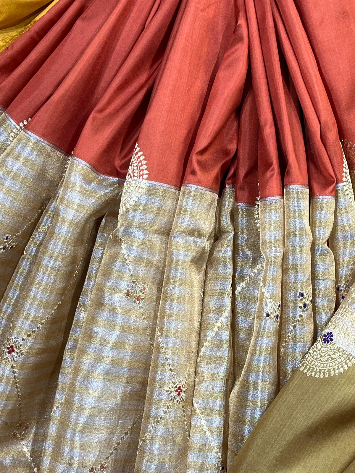 HALF SILK HALF TISSUE KORA PURE HANDLOOM BANARASI SAREE