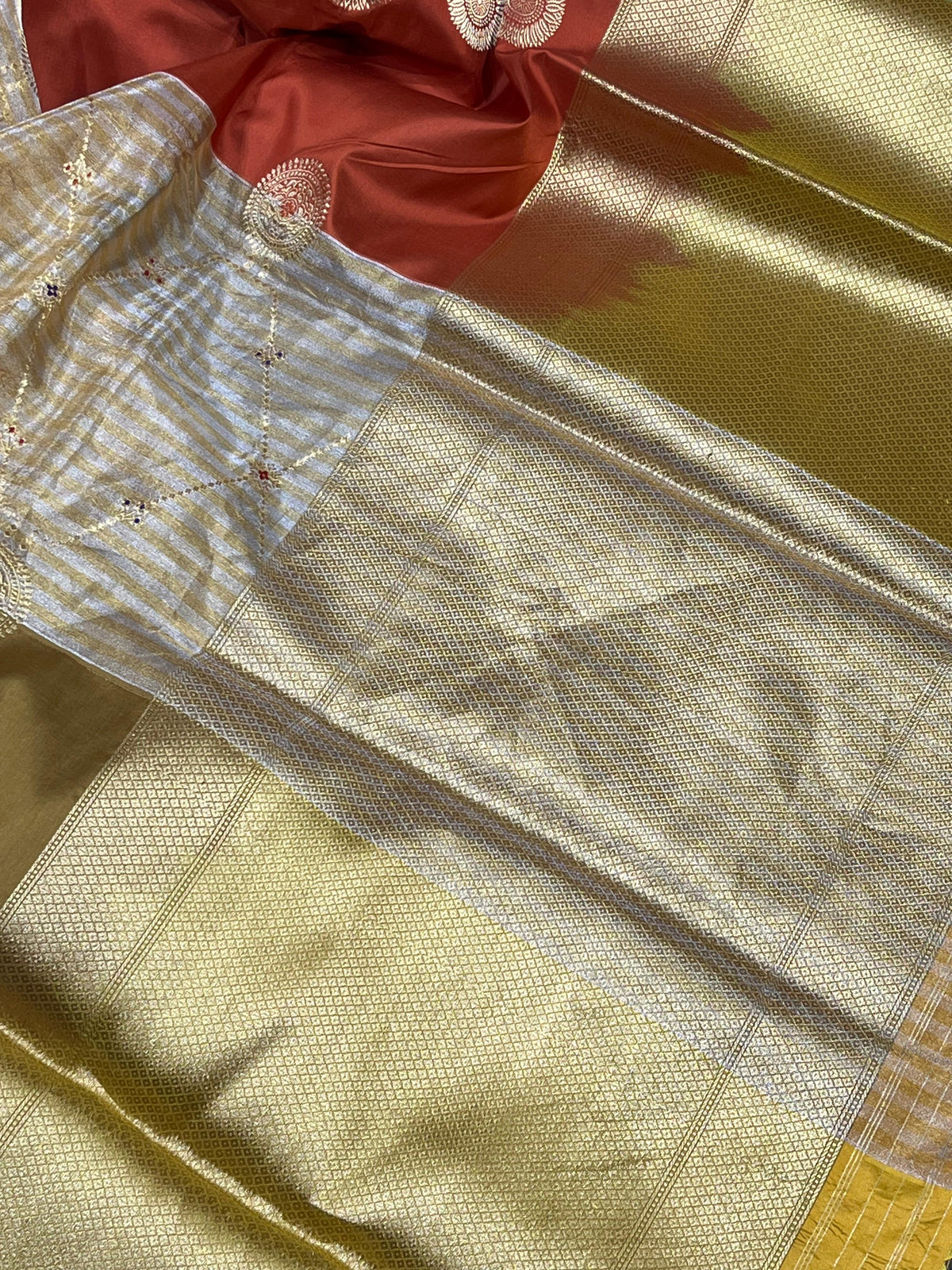 HALF SILK HALF TISSUE KORA PURE HANDLOOM BANARASI SAREE