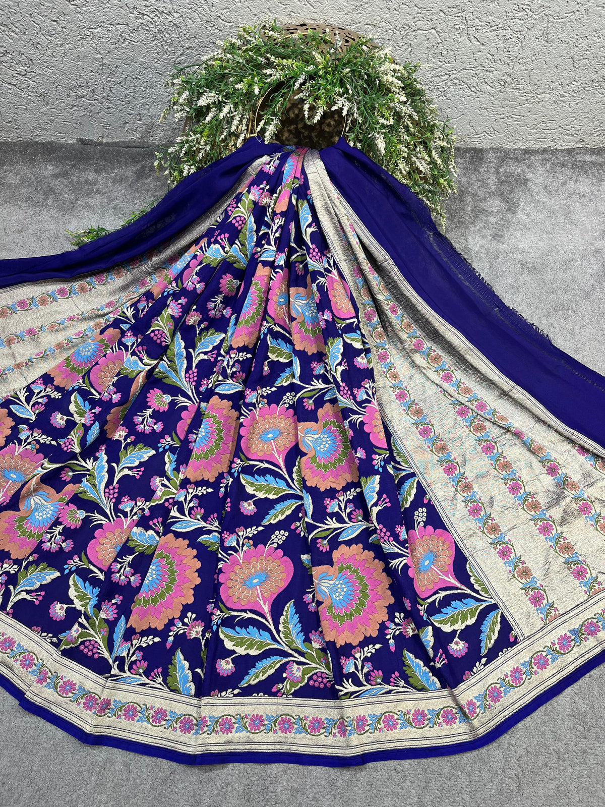 ROYAL BLUE PURE HANDLOOM BANARASI DUPATTA