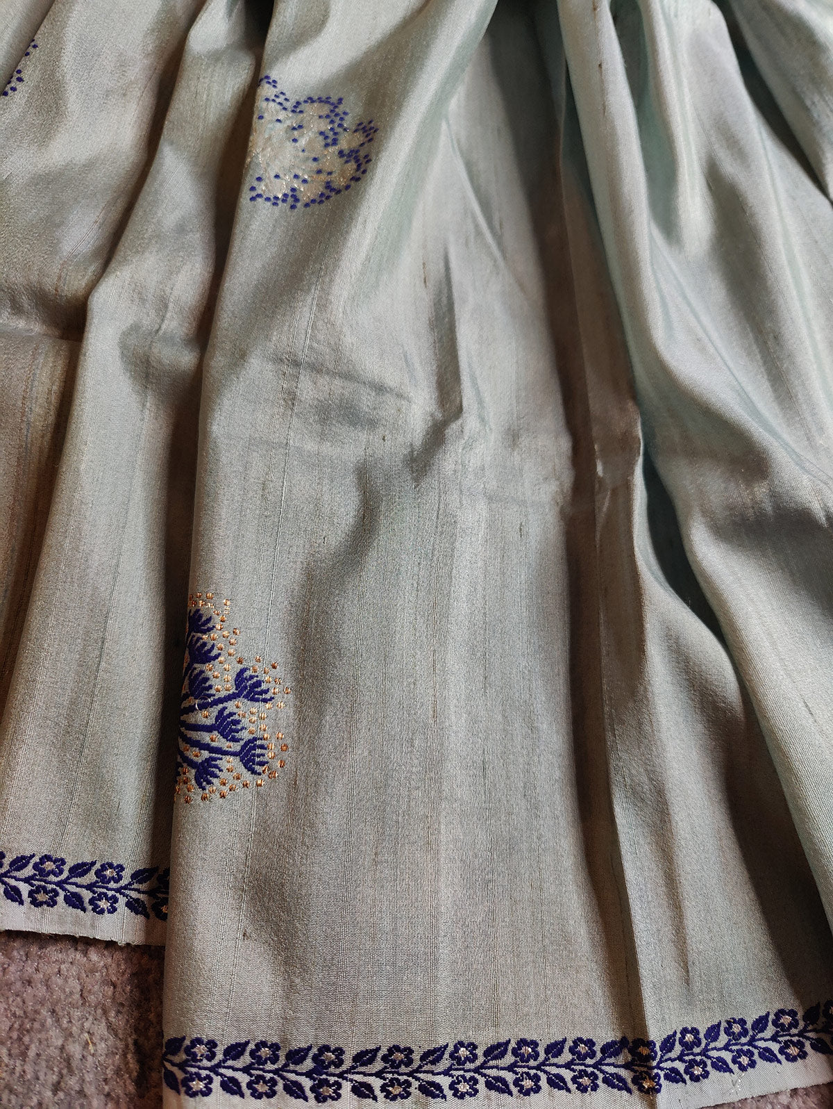 GREY PURE TUSSAR HANDLOOM BANARASI SAREE