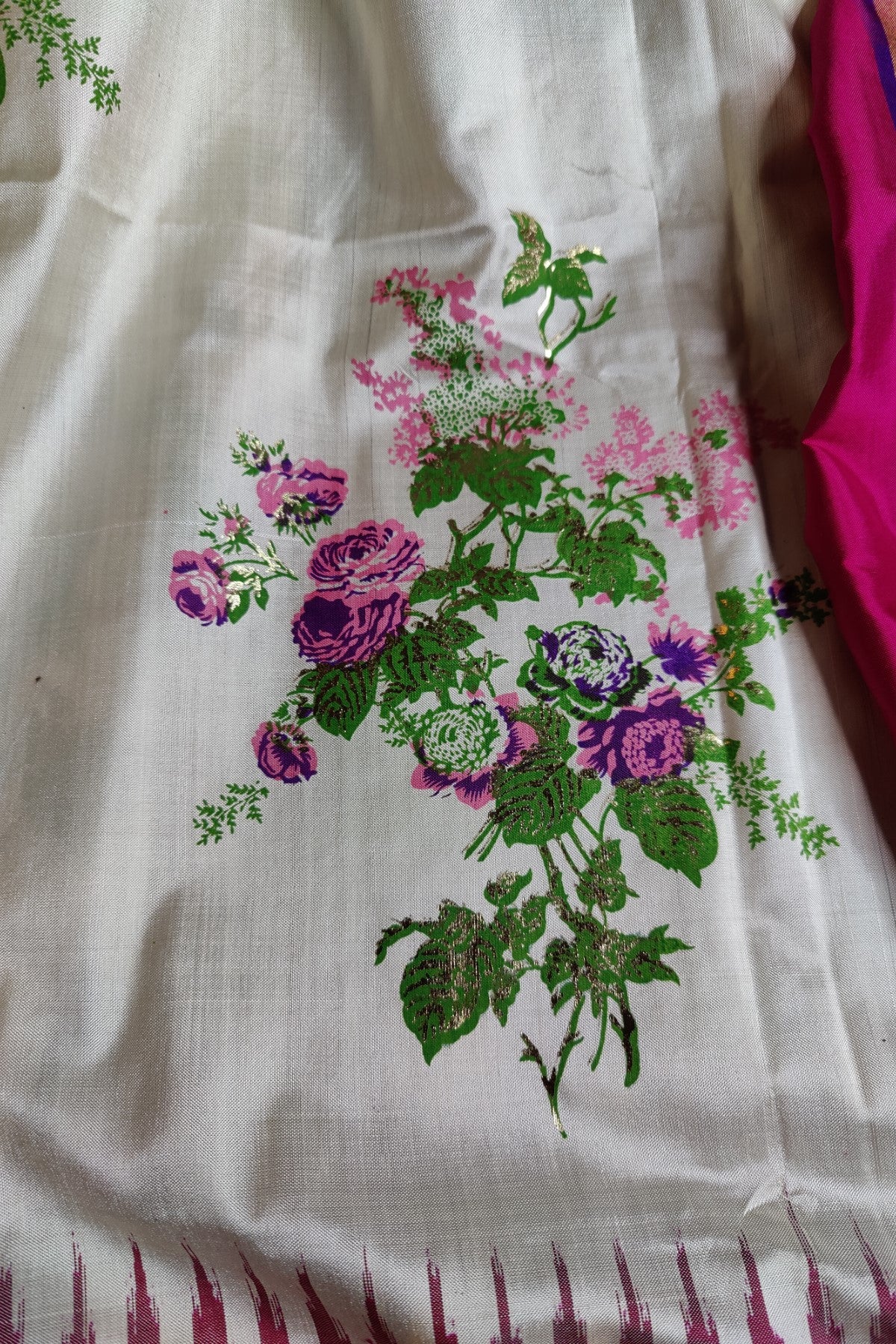 OFF WHITE PURE SILK HANDLOOM IKKAT SAREE