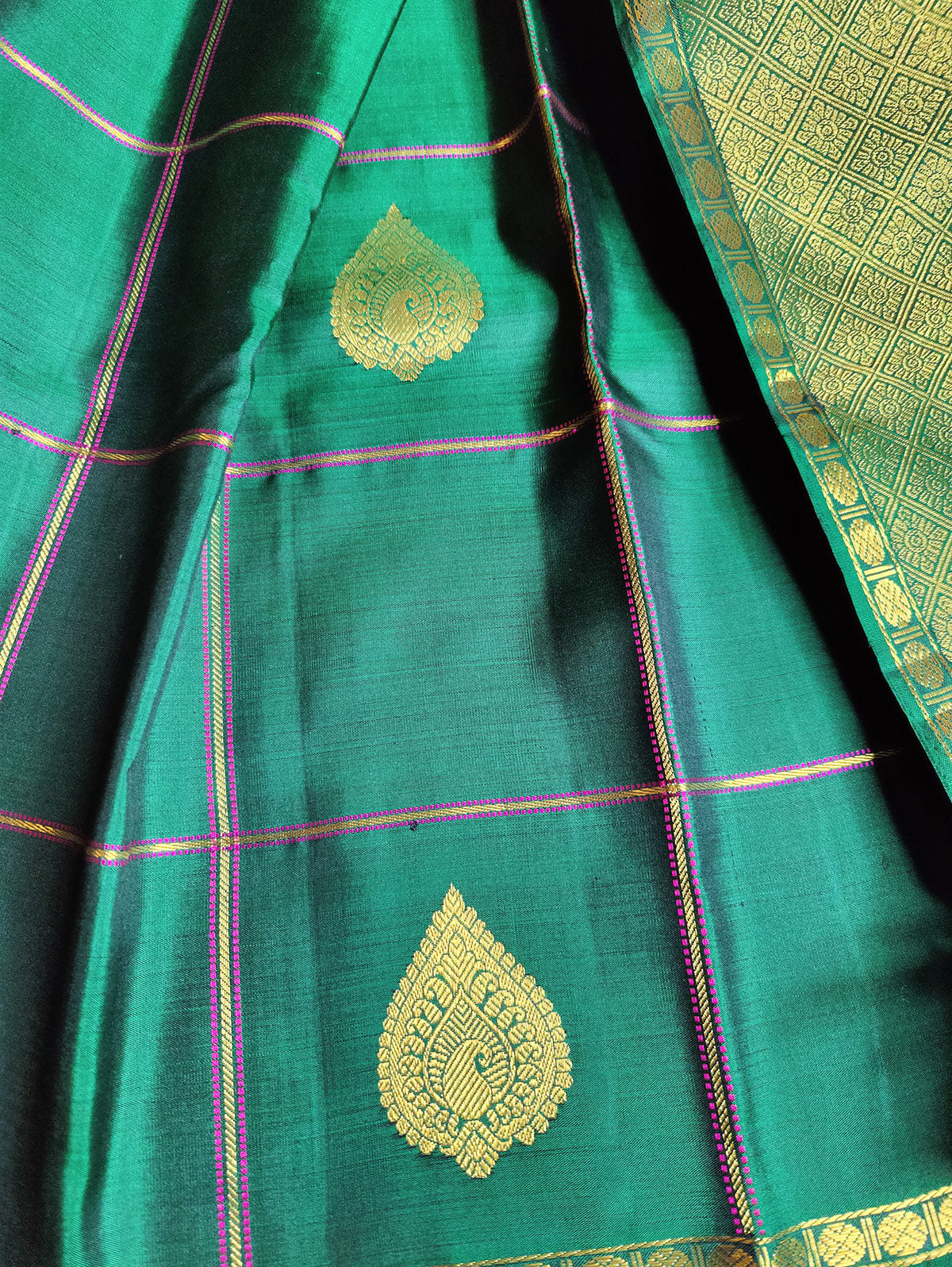 BOTTLE GREEN SILK PURE HANDLOOM KANJIVARAM SAREE