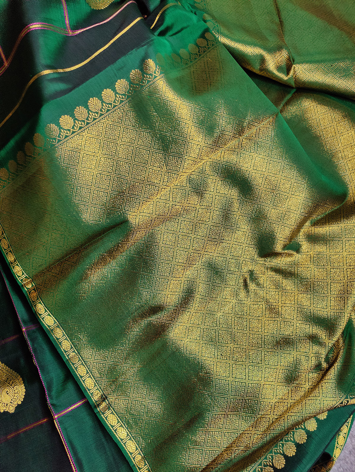 BOTTLE GREEN SILK PURE HANDLOOM KANJIVARAM SAREE