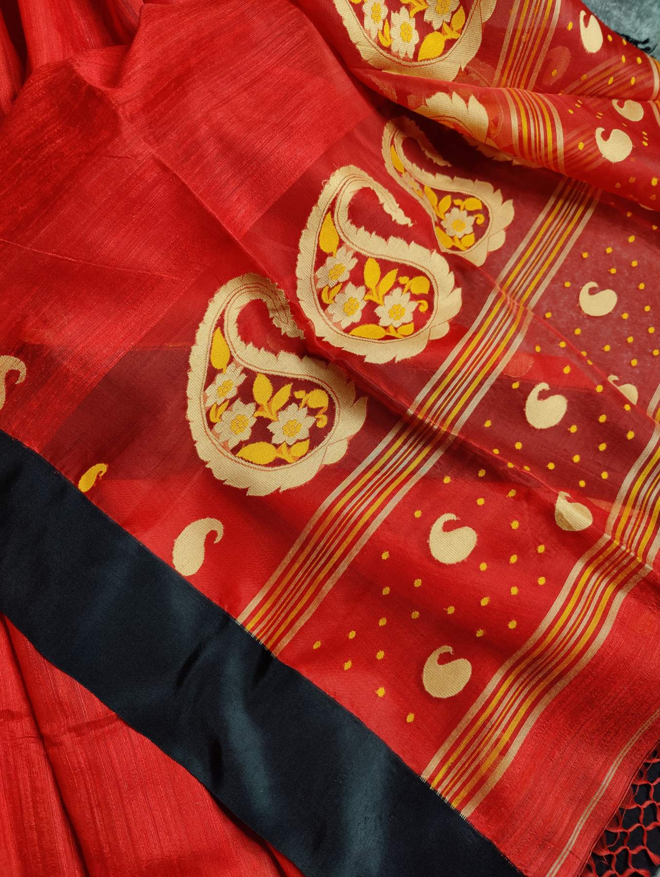 RED PURE HANDLOOM MATKA SILK SAREE