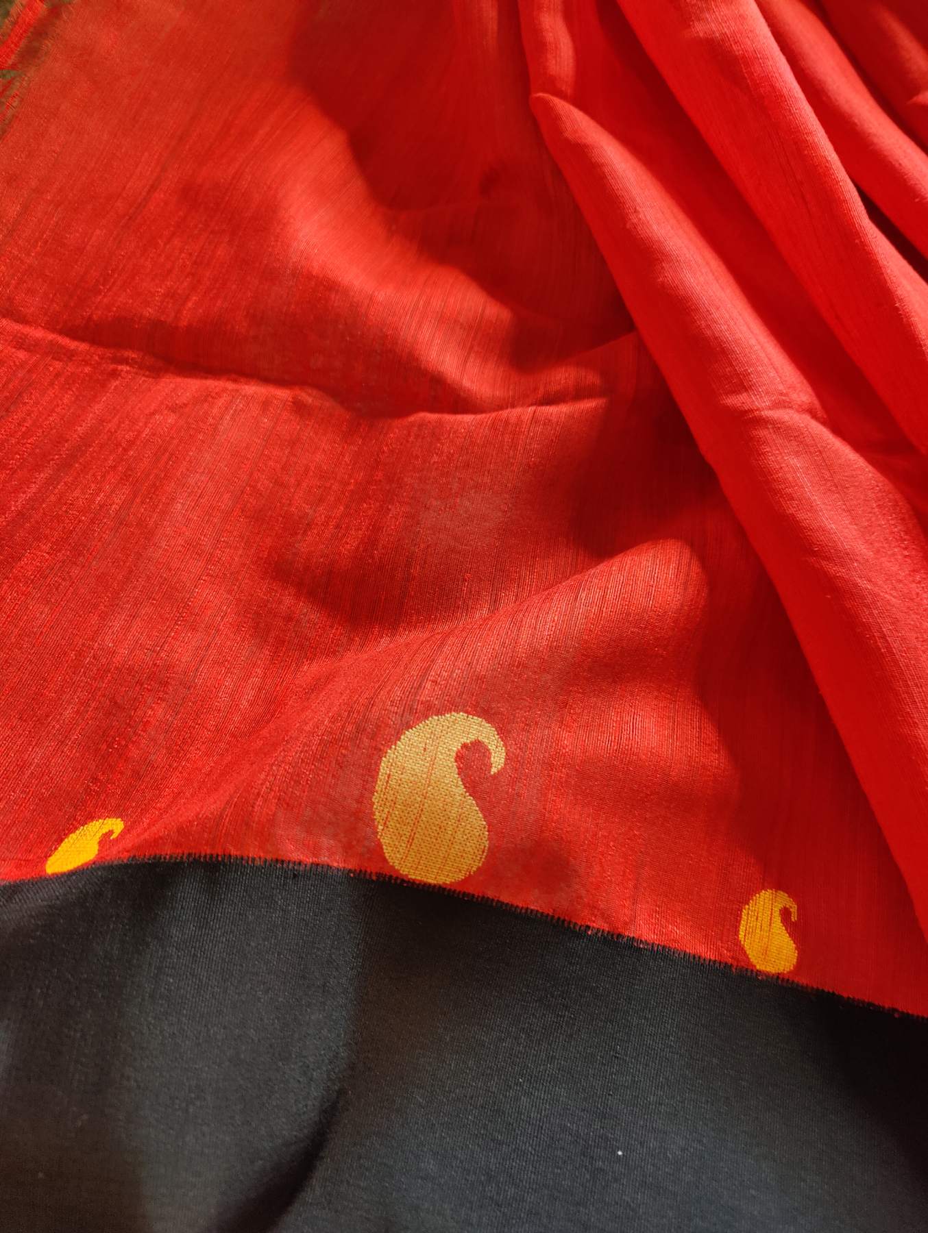 RED PURE HANDLOOM MATKA SILK SAREE