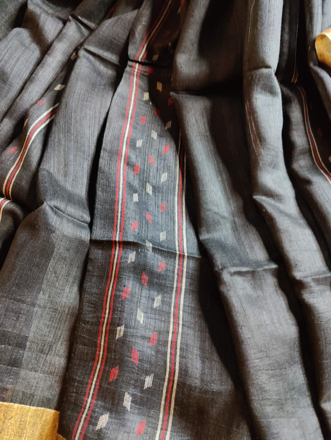 BLACK PURE HANDLOOM MATKA SILK SAREE