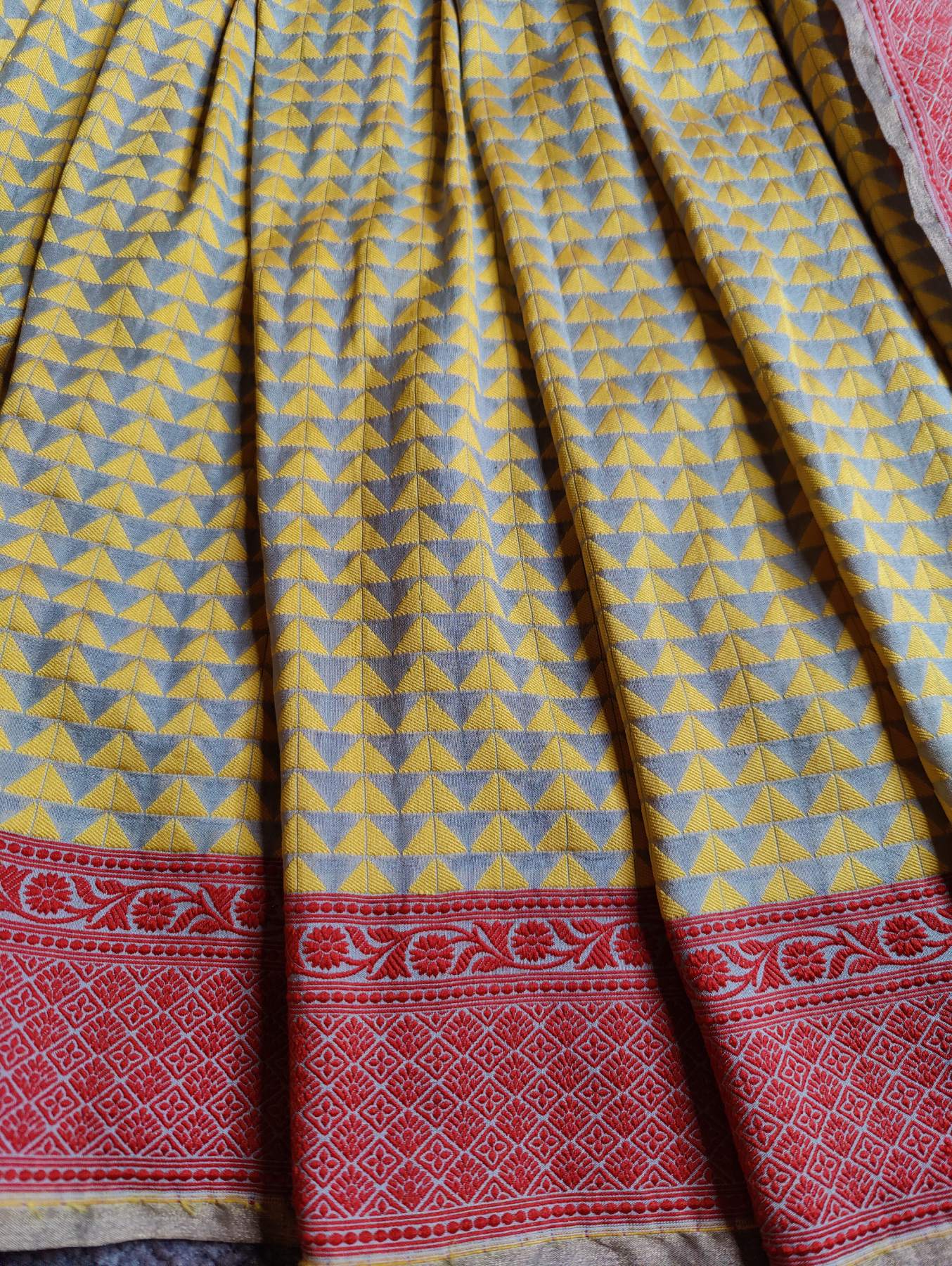 YELLOW SPUN SILK PURE HANDLOOM  BANARASI SAREE