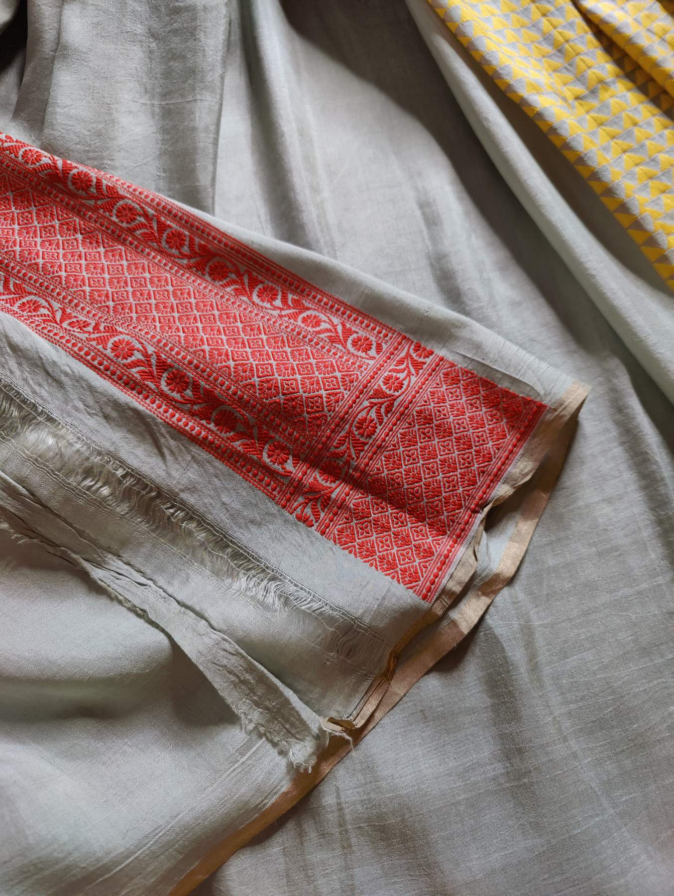YELLOW SPUN SILK PURE HANDLOOM  BANARASI SAREE
