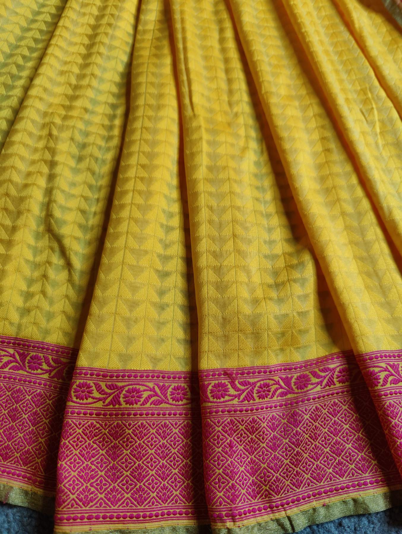 YELLOW SPUN SILK PURE HANDLOOM  BANARASI SAREE