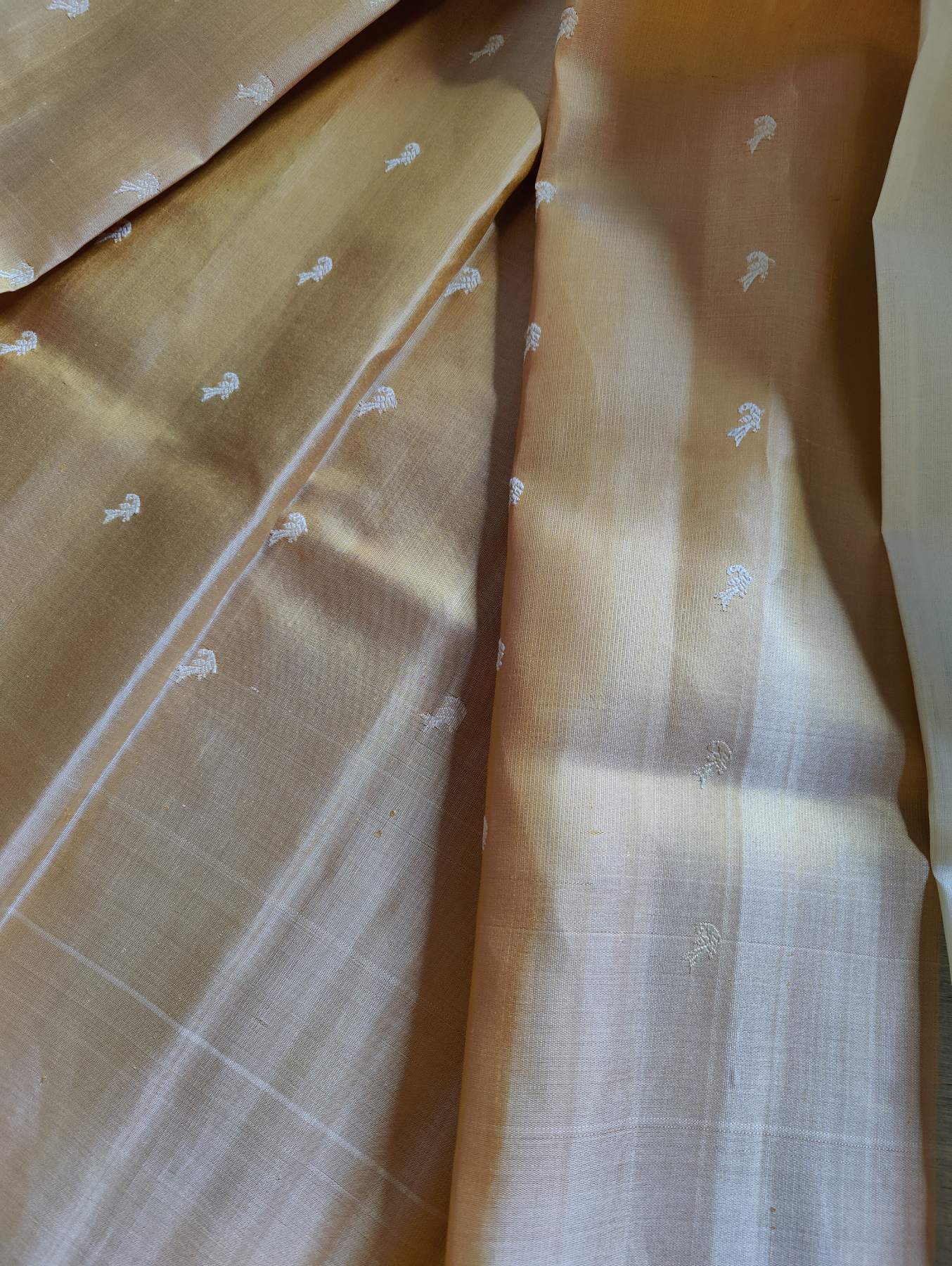 OFF WHITE SILK PURE HANDLOOM NON JARI GADWAL SAREE