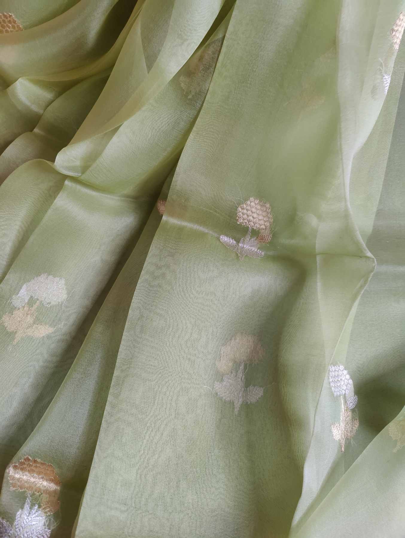 PASTLE GREEN KORA PURE HANDLOOM BANARASI SAREE