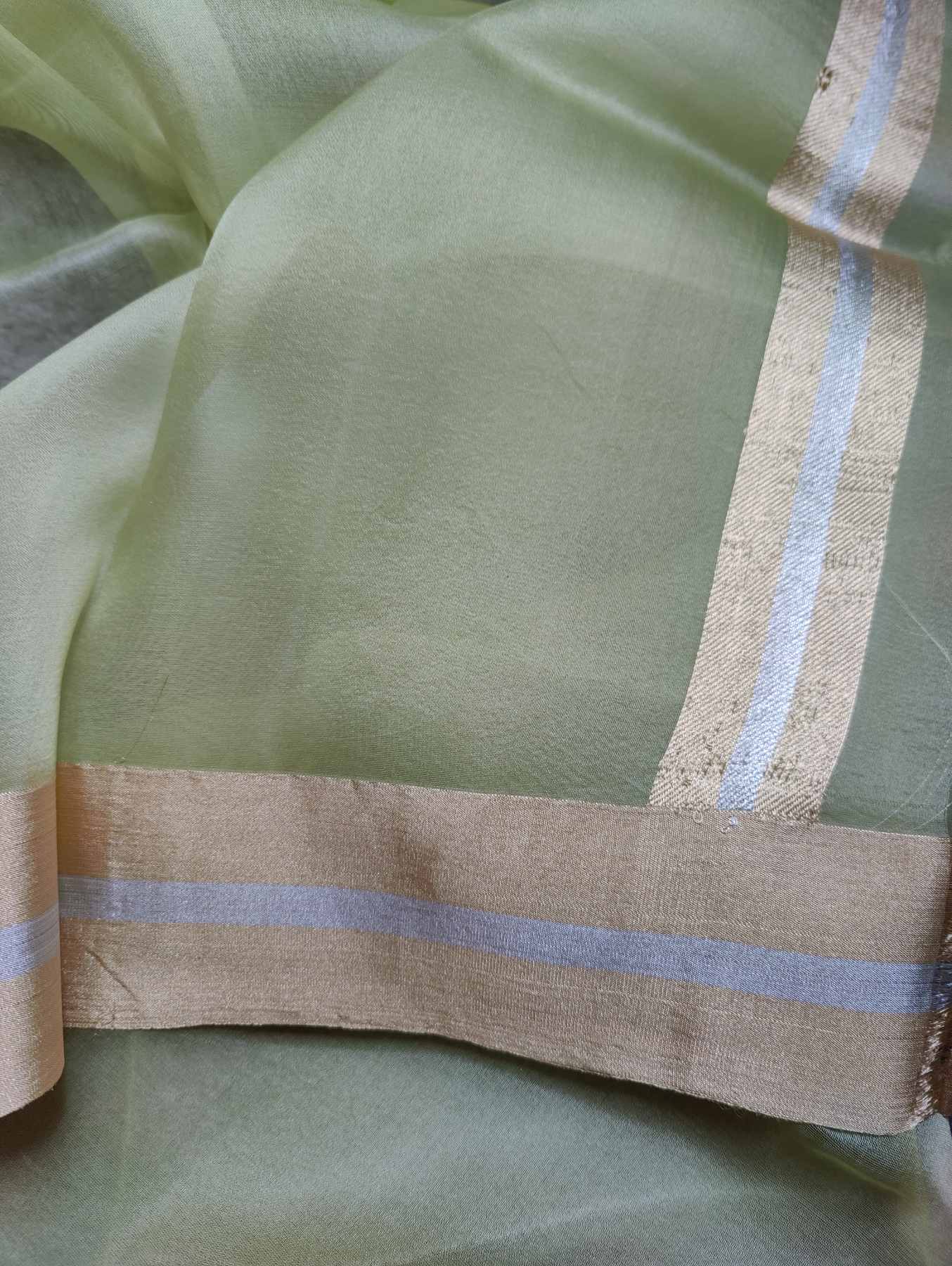 PASTLE GREEN KORA PURE HANDLOOM BANARASI SAREE