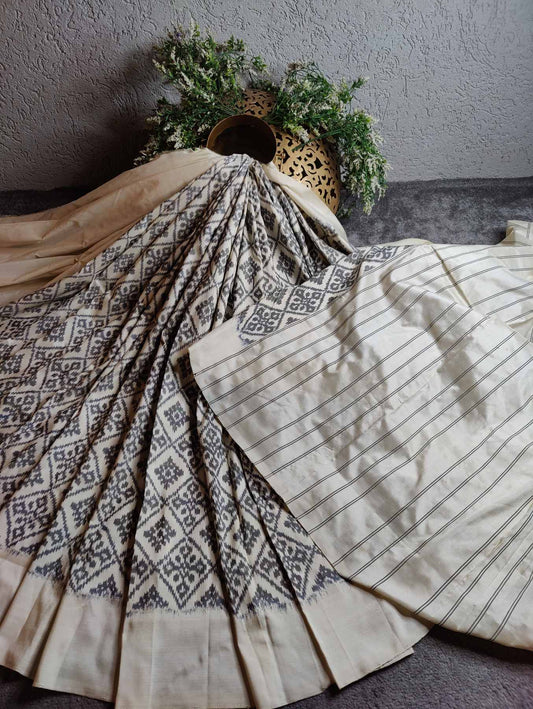 OFF WHITE SPUN SILK PURE HANDLOOM IKKAT SAREE