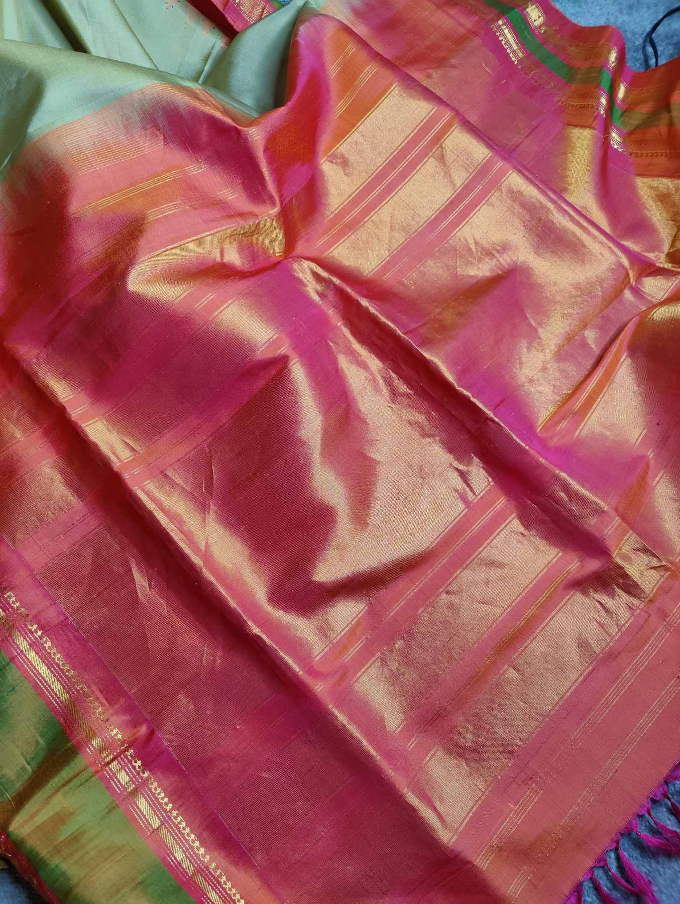 BIEGE SILK PURE HANDLOOM GADWAL SAREE