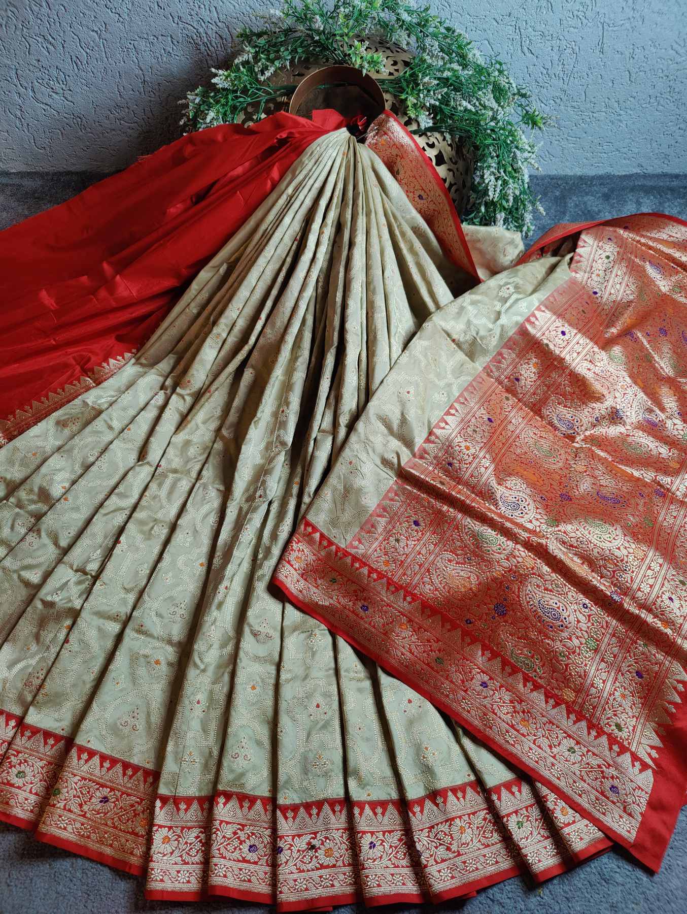 LIGHT OLIVE GREEN SILK  PURE HANDLOOM REAL JARI BANARASI SAREE