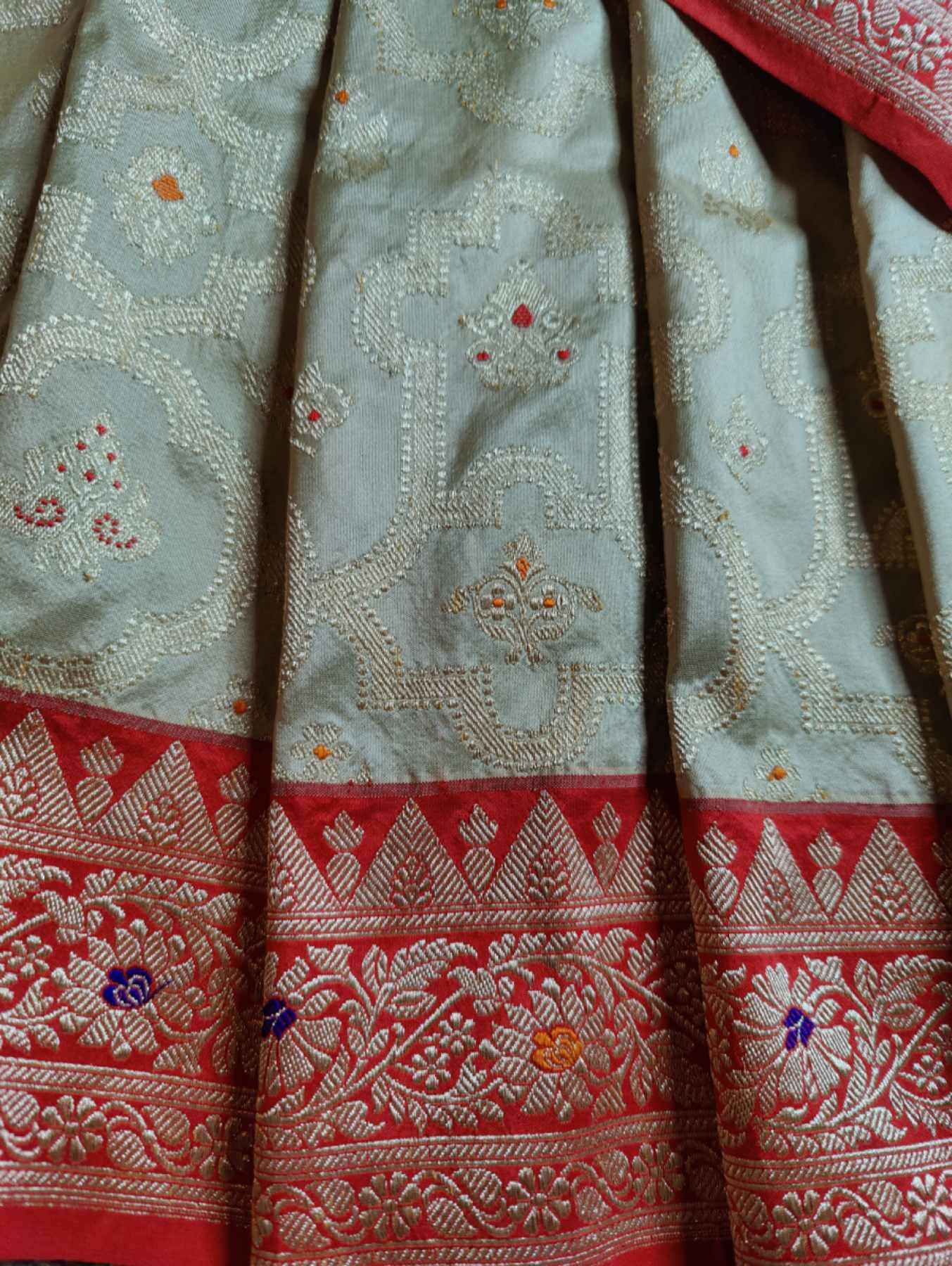 LIGHT OLIVE GREEN SILK  PURE HANDLOOM REAL JARI BANARASI SAREE