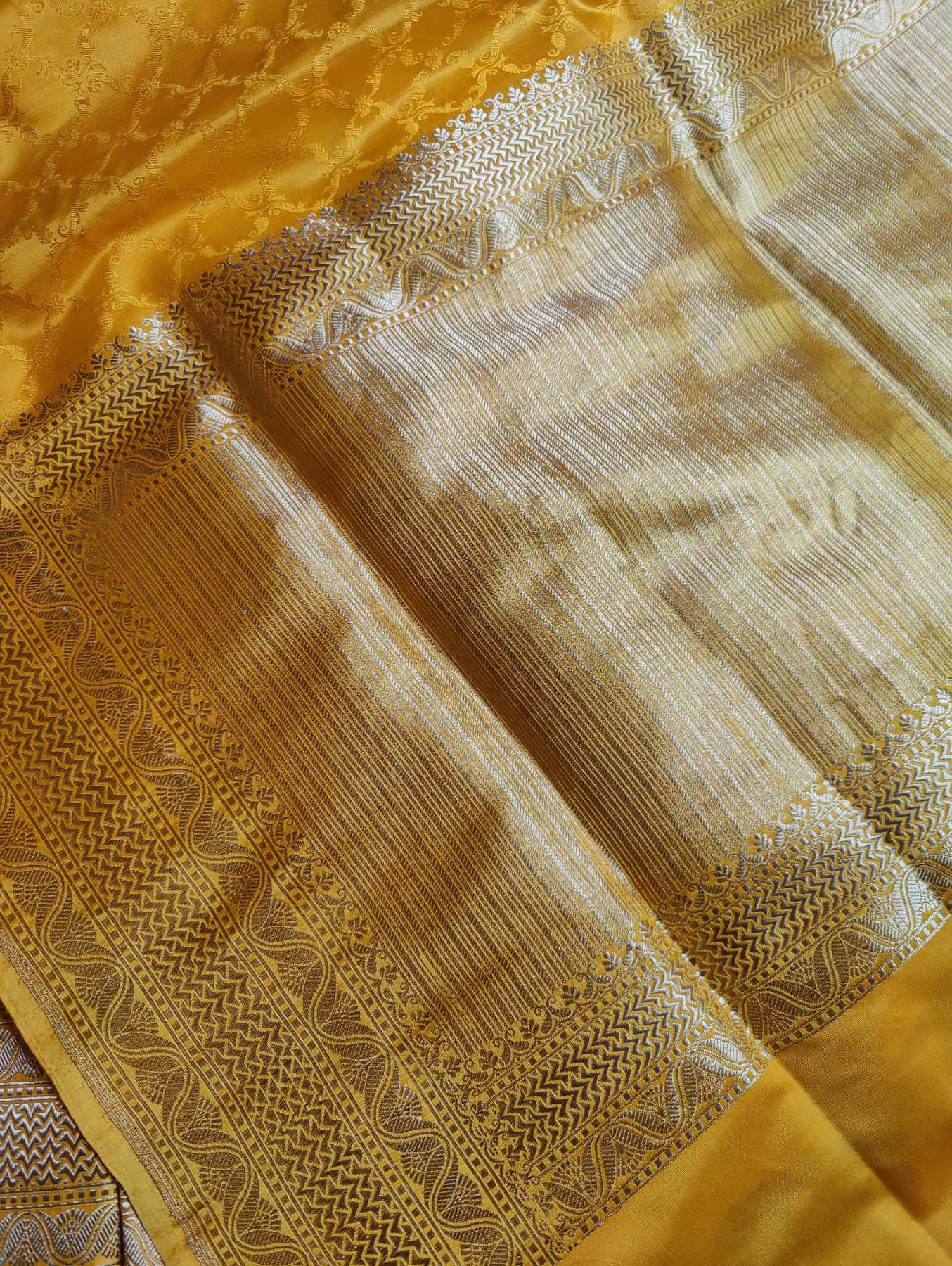 YELLOW SILK PURE HANDLOOM BANARASI SAREE