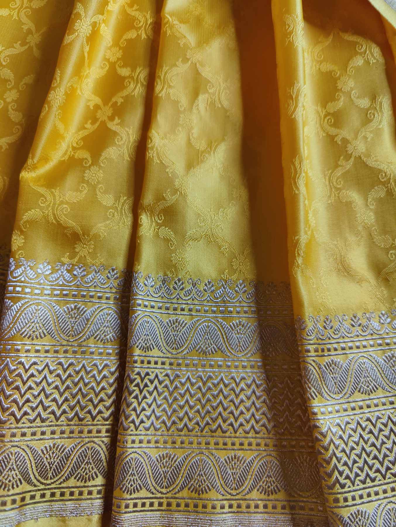 YELLOW SILK PURE HANDLOOM BANARASI SAREE