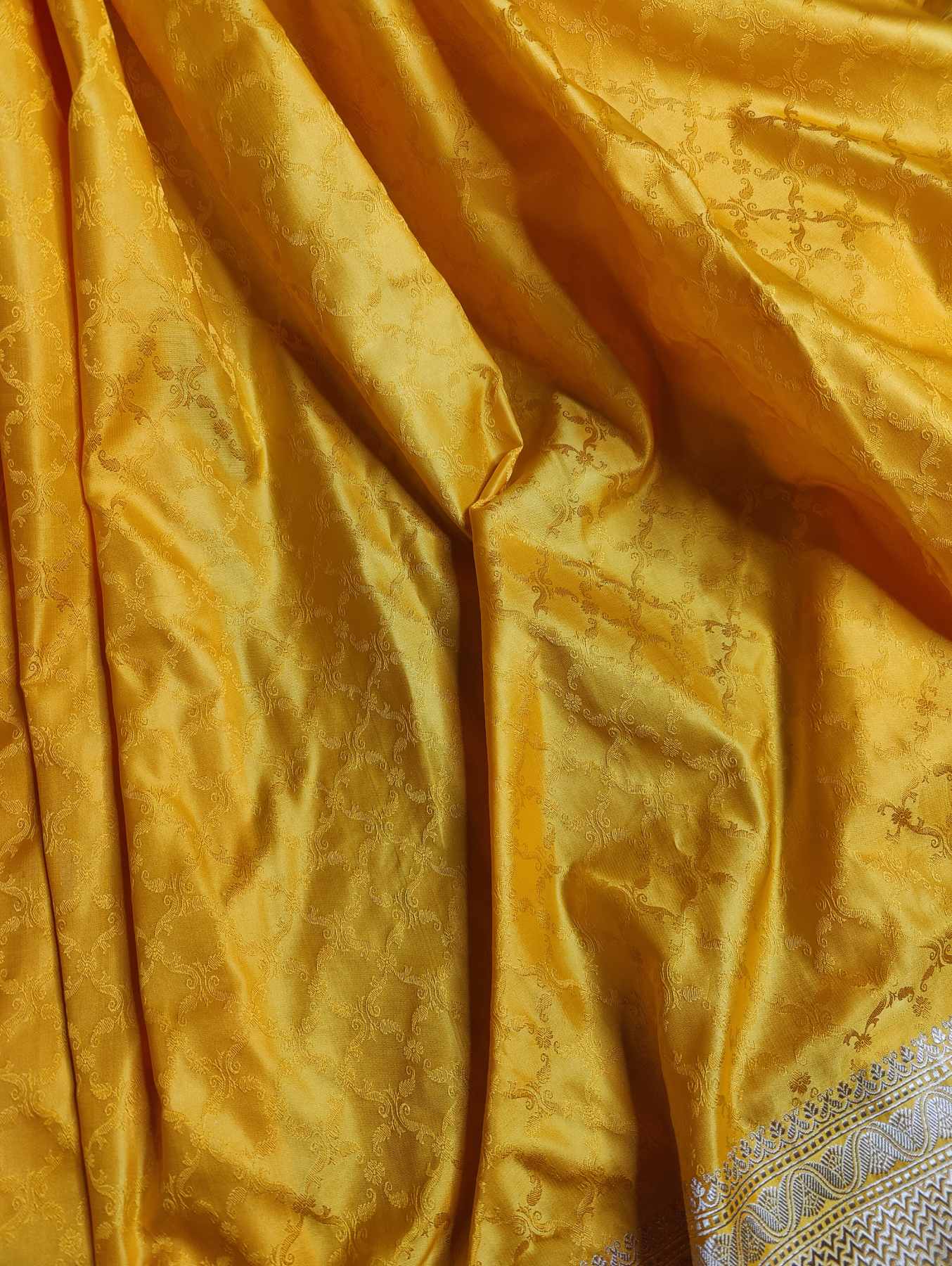 YELLOW SILK PURE HANDLOOM BANARASI SAREE
