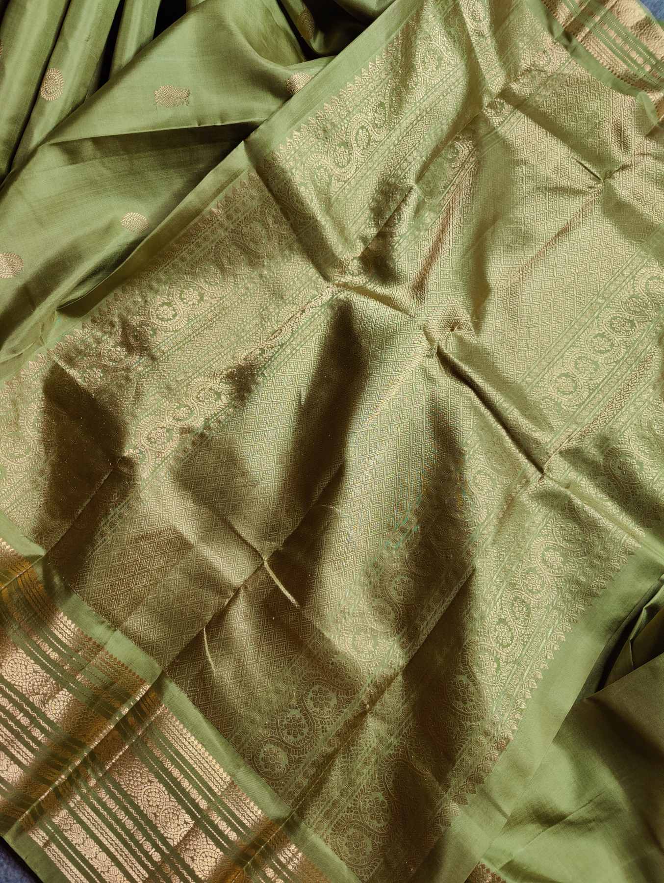 OLIVE GREEN SILK PURE HANDLOOM KANJIVARAM SAREE