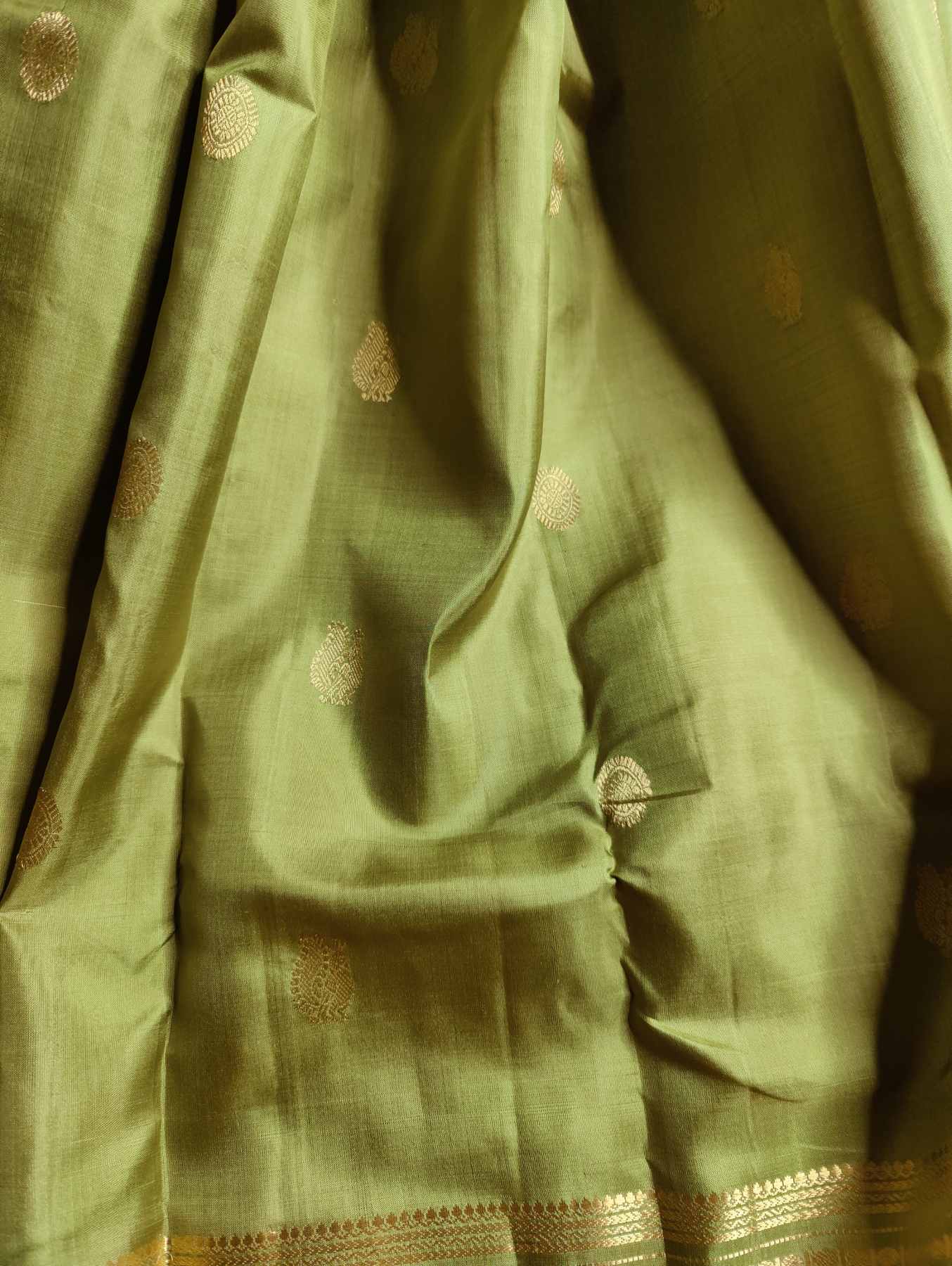OLIVE GREEN SILK PURE HANDLOOM KANJIVARAM SAREE