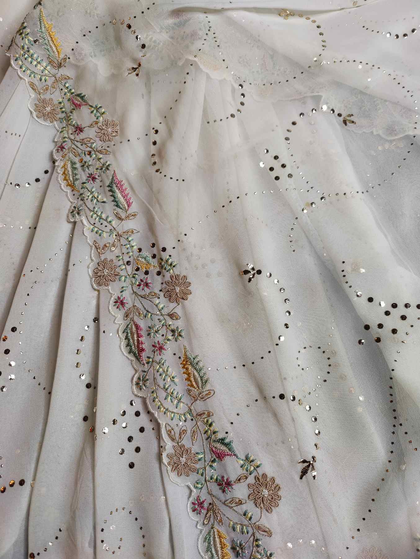 WHITE GEORGETTE PURE HANDLOOM EMBROIDERY SAREE
