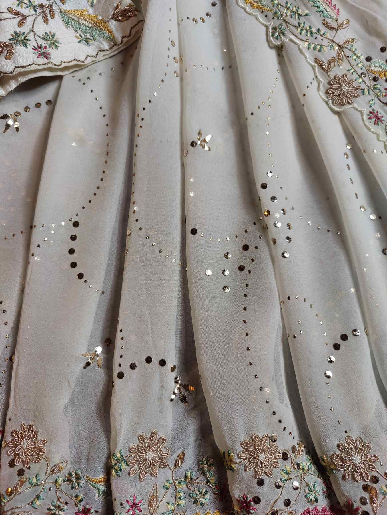 WHITE GEORGETTE PURE HANDLOOM EMBROIDERY SAREE