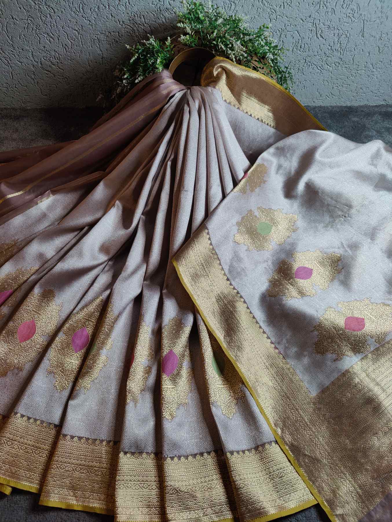MAUVE KORA PURE HANDLOOM BANARASI SAREE
