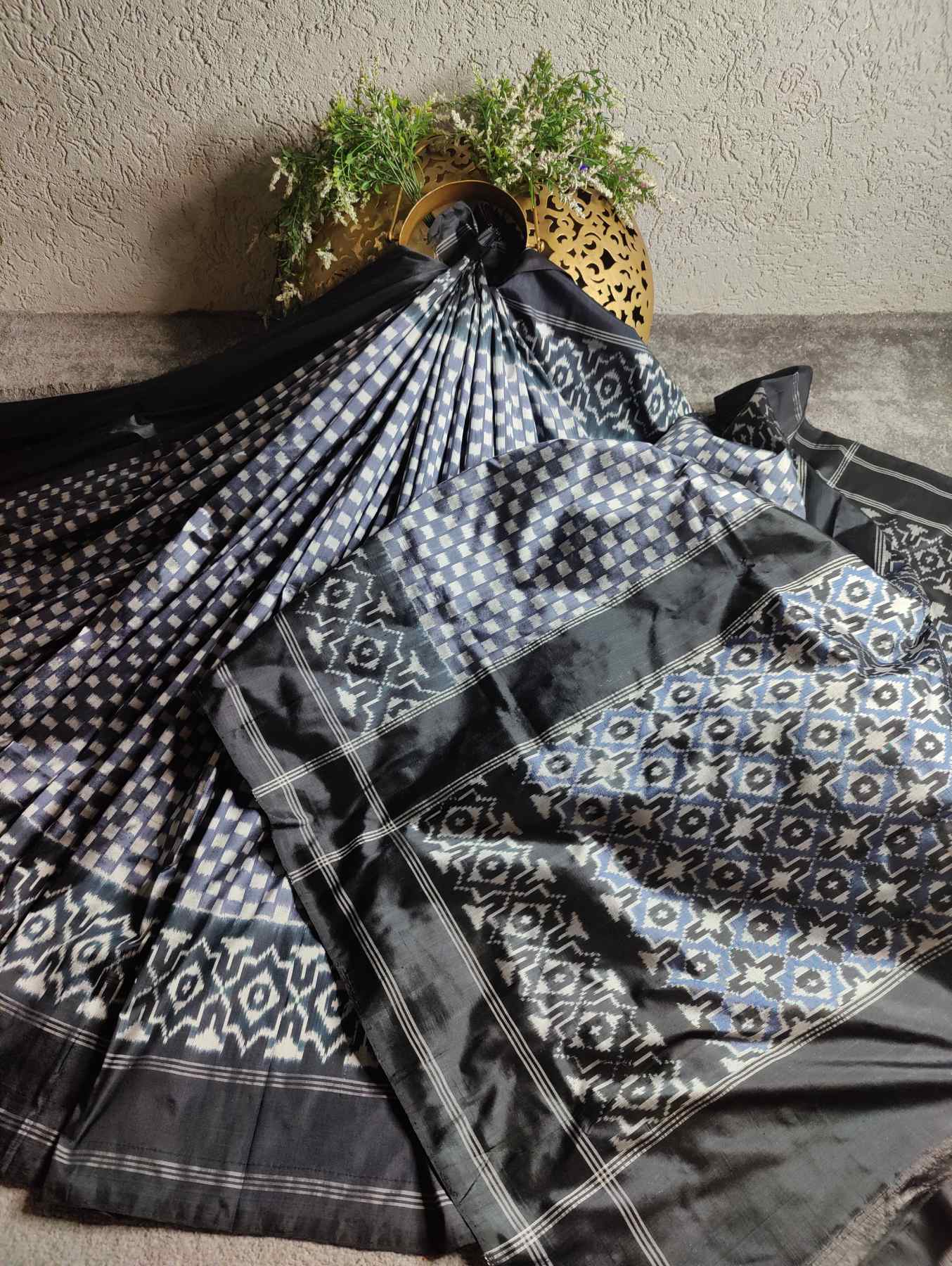 CHARCOAL GREY SILK PURE HANDLOOM IKKAT SAREE