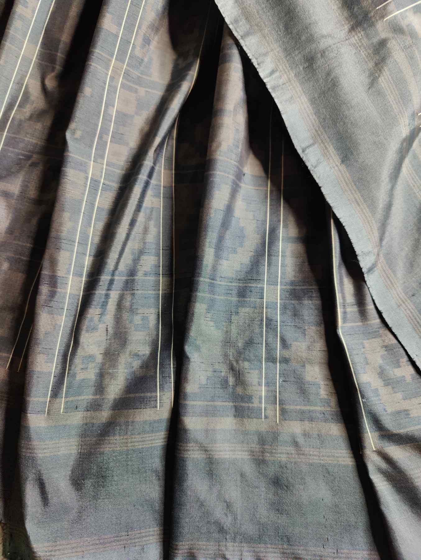GREY SILK PURE HANDLOOM IKKAT SAREE