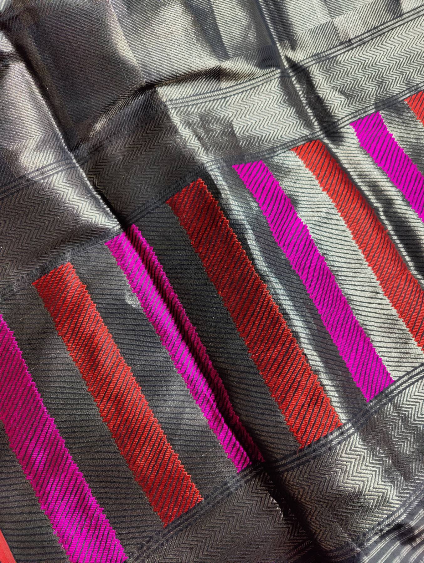BLACK SILK PURE HANDLOOM BANARASI SAREE