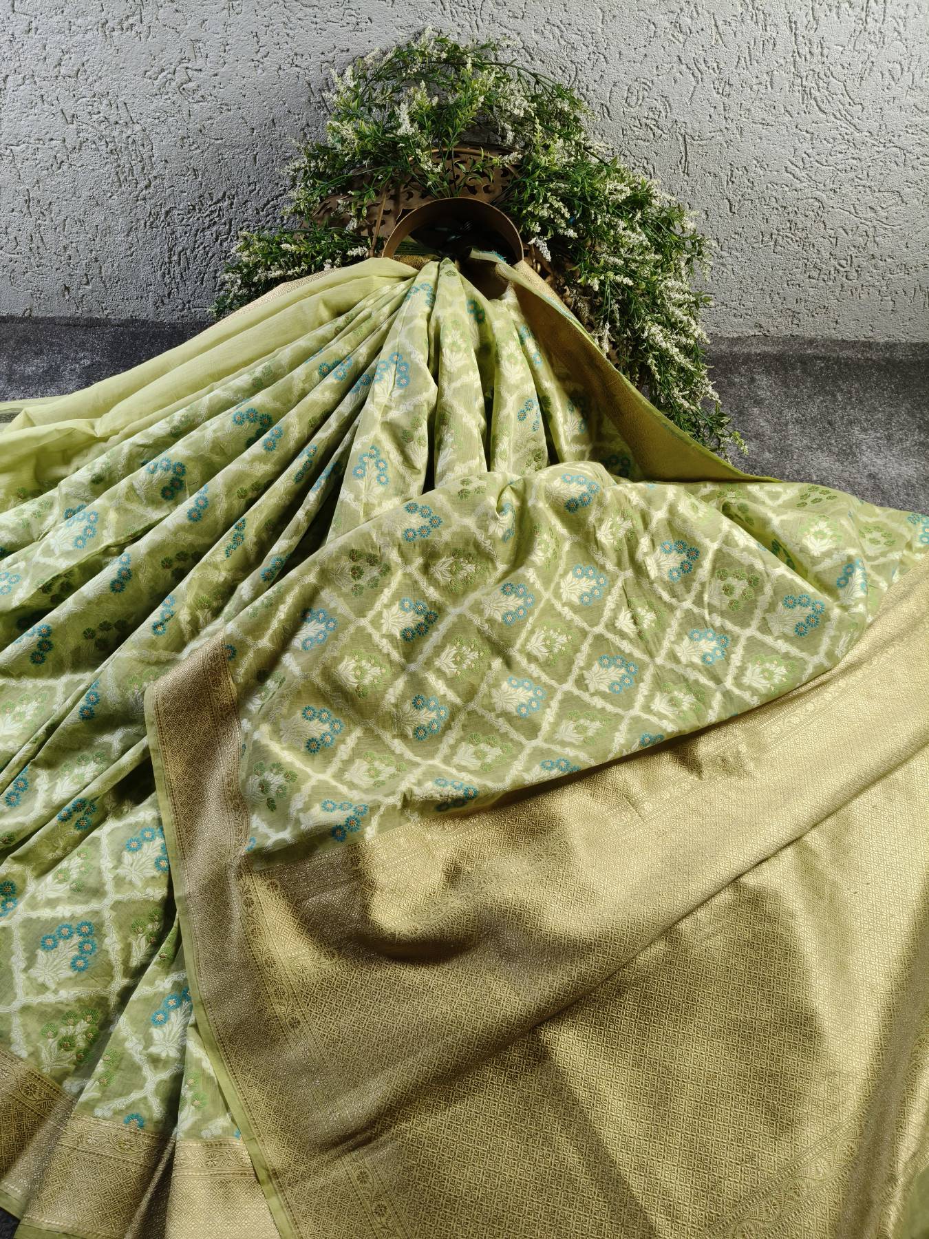 LIME GREEN COTTON PURE HANDLOOM BANARASI SAREE