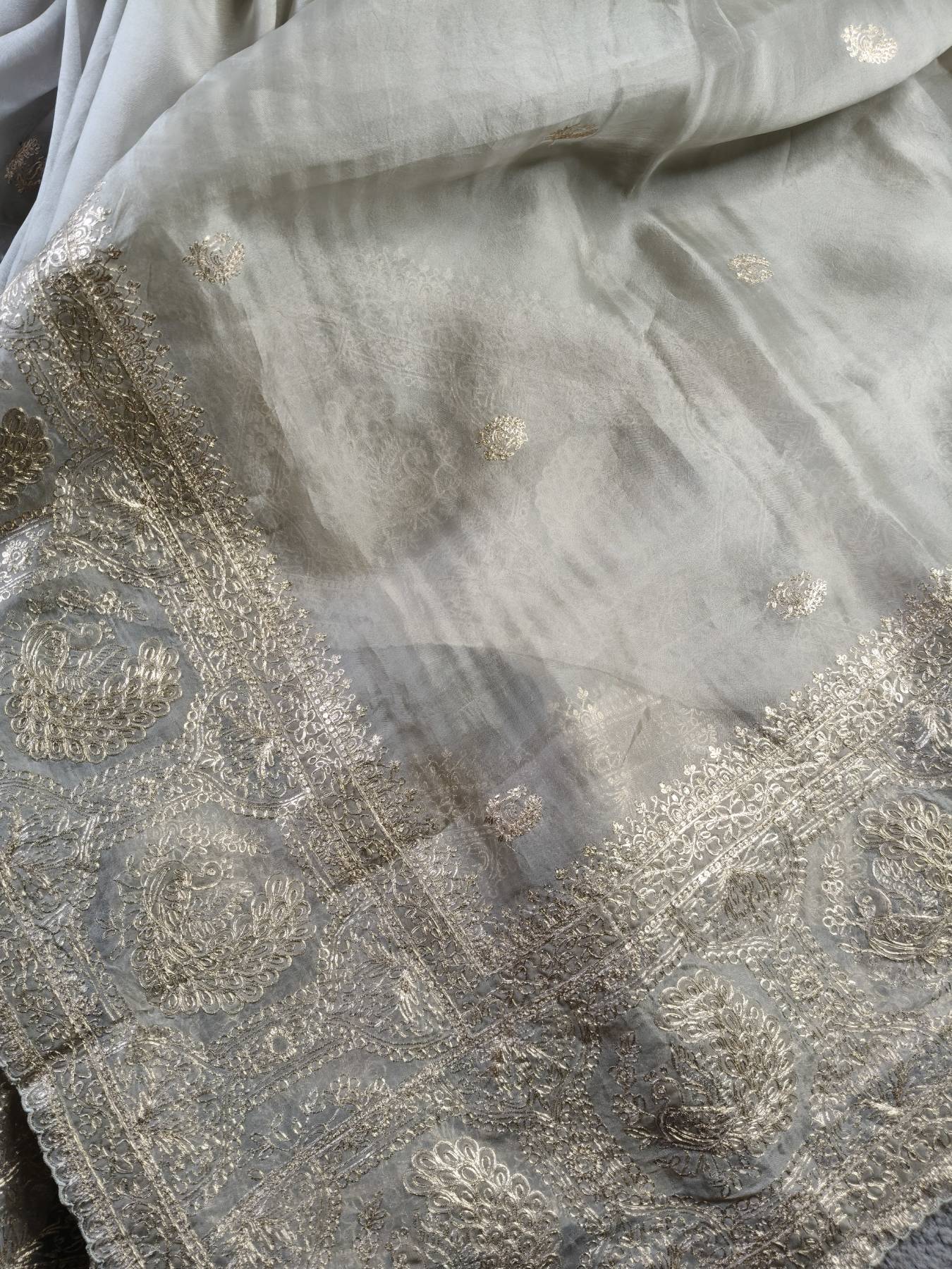 GREY ORGANZA PURE HANDLOOM EMBROIDERY SAREE