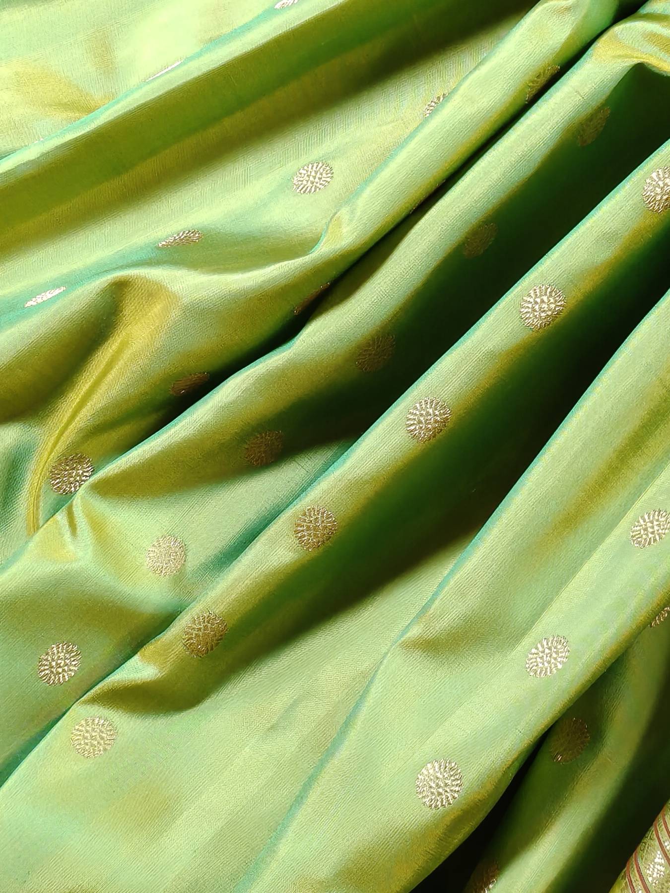 PARROT GREEN SILK PURE HANDLOOM PAITHANI SAREE