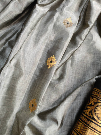 GREY SICO PURE HANDLOOM GADWAL SAREE