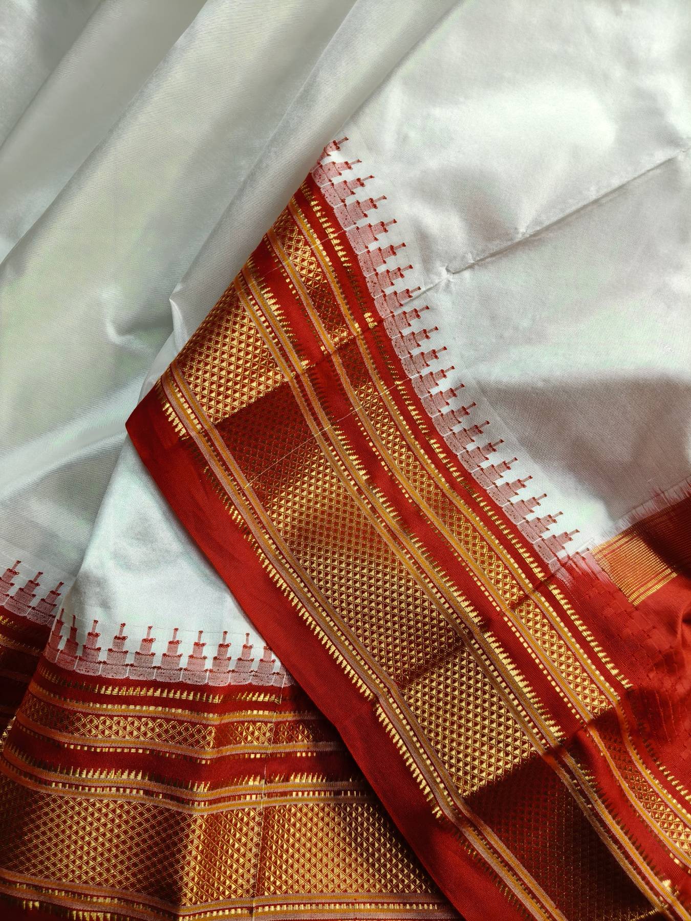 WHITE SILK PURE HANDLOOM IRKAL SAREE