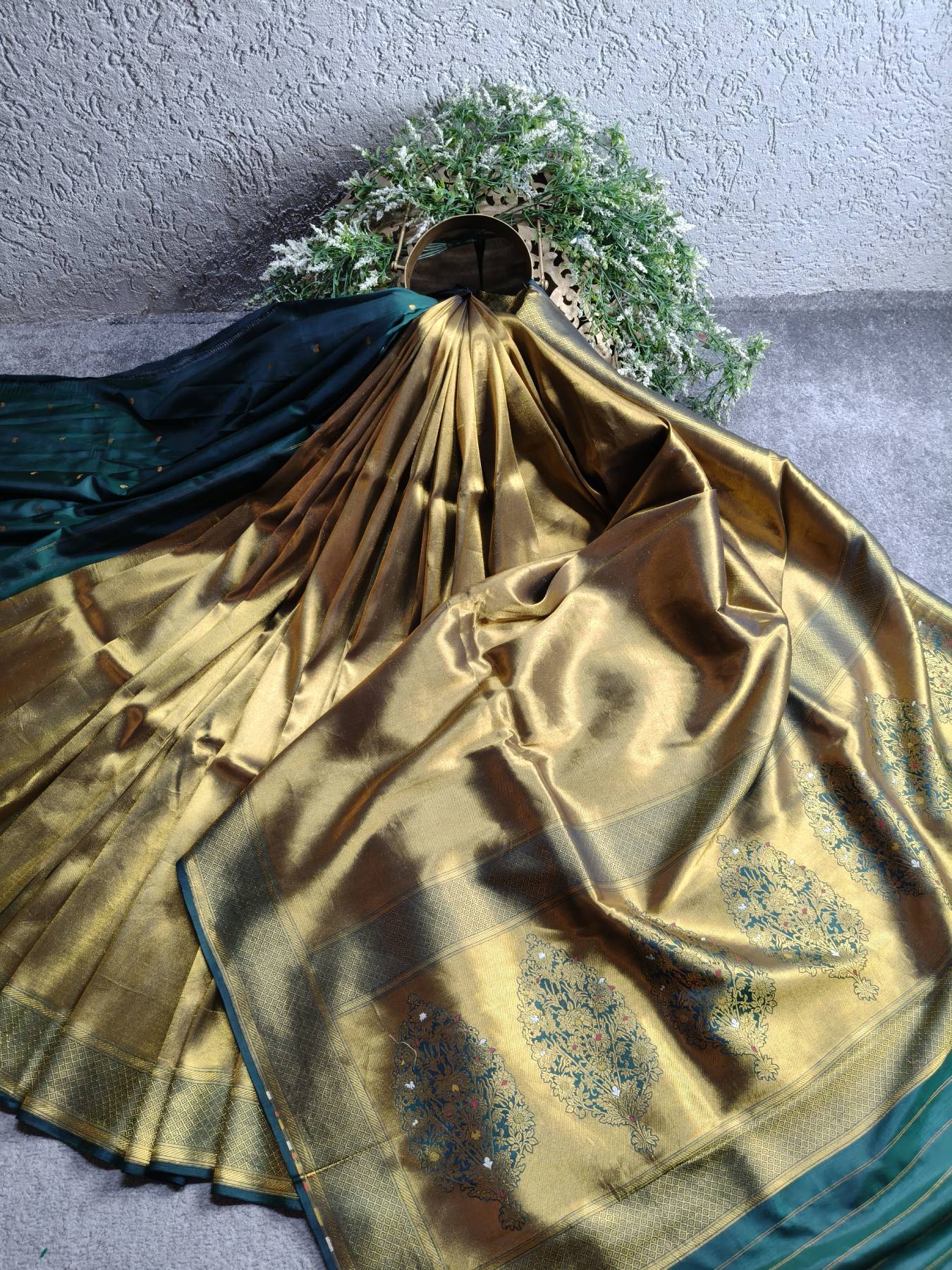 GOLD KATAN TISSUE PURE HANDLOOM BANARASI SAREE