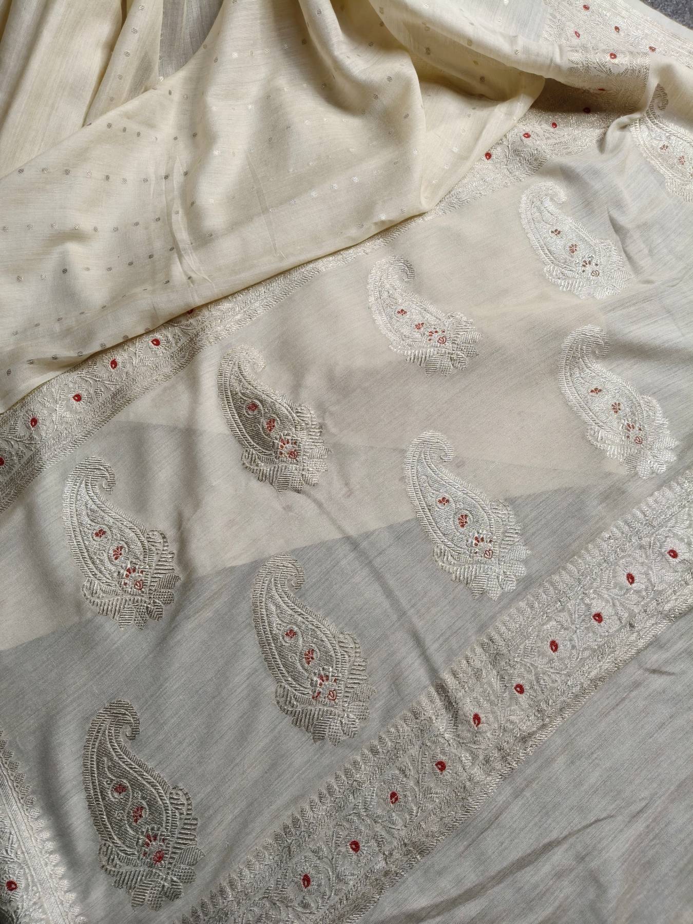 OFF WHITE MOONGA TASSAR PURE HANDLOOM BANARASI SAREE