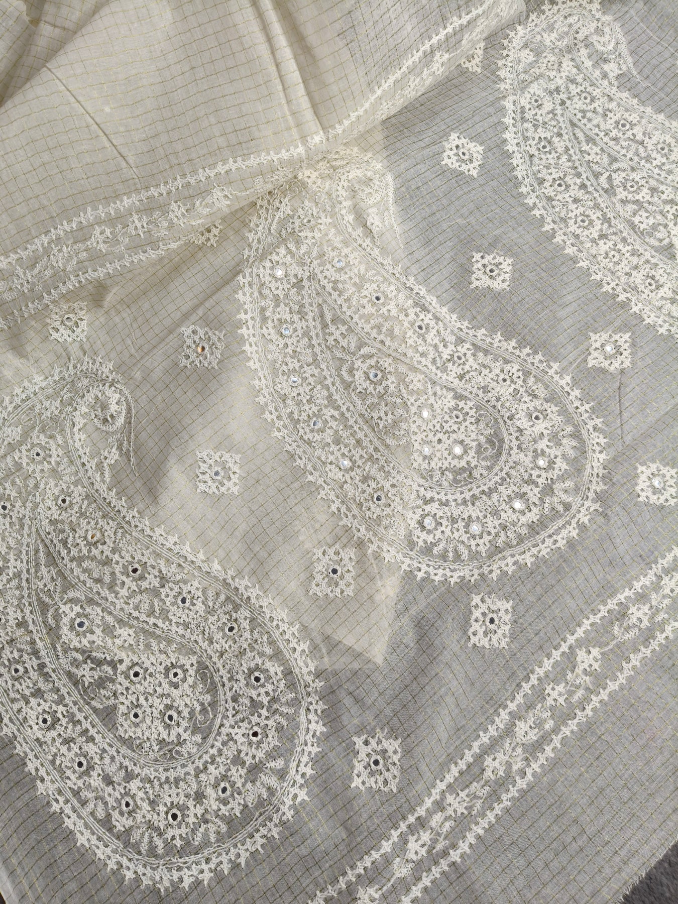 WHITE COTTON PURE HANDLOOM EMBROIDERY SAREE